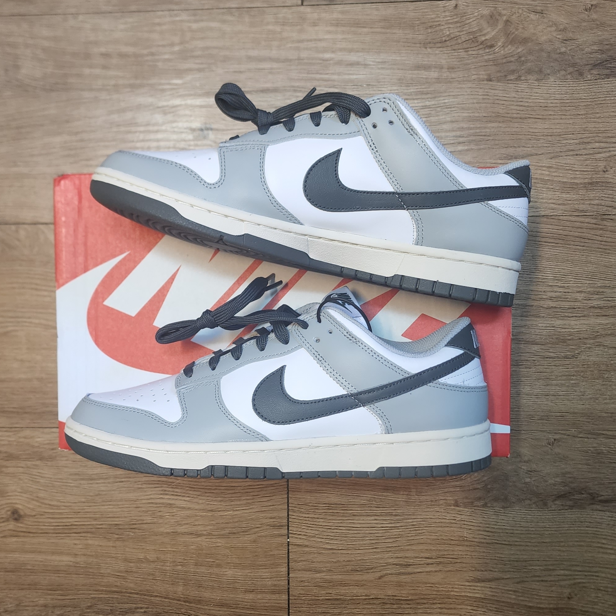(W) Nike Dunk Low Light Smoke Grey 착용 스타일