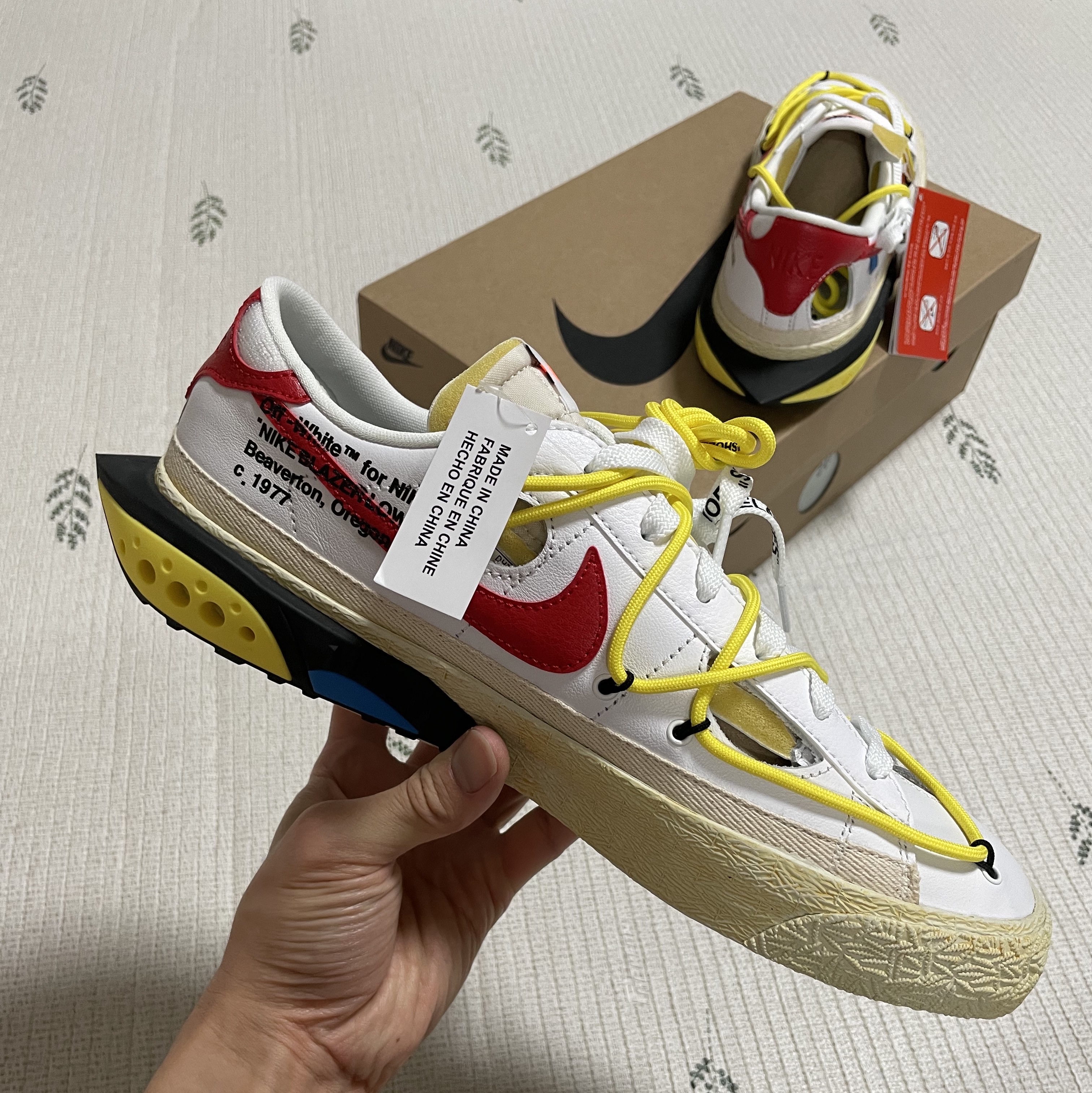 Nike x Off-White Blazer Low '77 White and University Red 착용 스타일 - 1