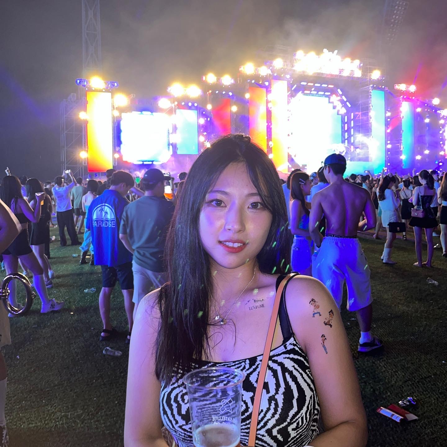 Jordan 1 x Travis Scott Retro Low OG SP Sail and Ridgerock 착용 스타일 - 3