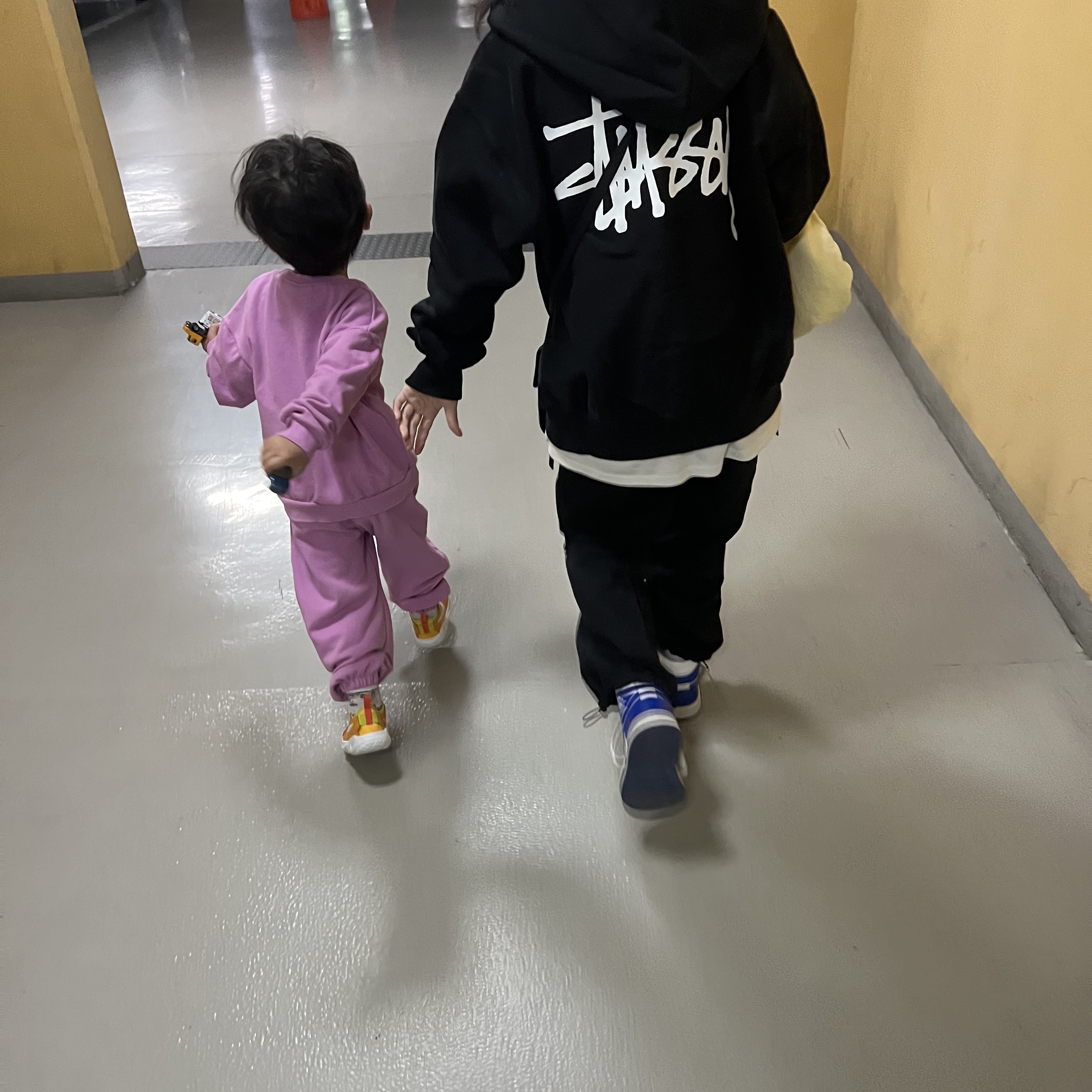 Stussy Basic Stussy Zip Hoodie Black 2022, Nike x Stussy Bucket Hat Black 착용 스타일 - 2