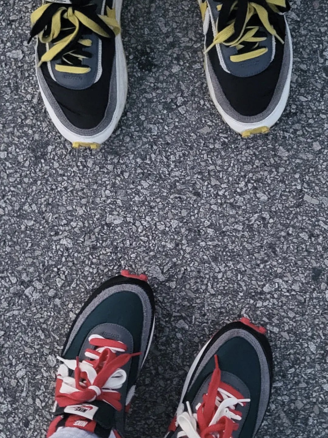 Nike x Sacai x Undercover LDWaffle Black Bright Citron, Nike x Sacai x Undercover LDWaffle Midnight Spruce University Red 착용 스타일 - 1