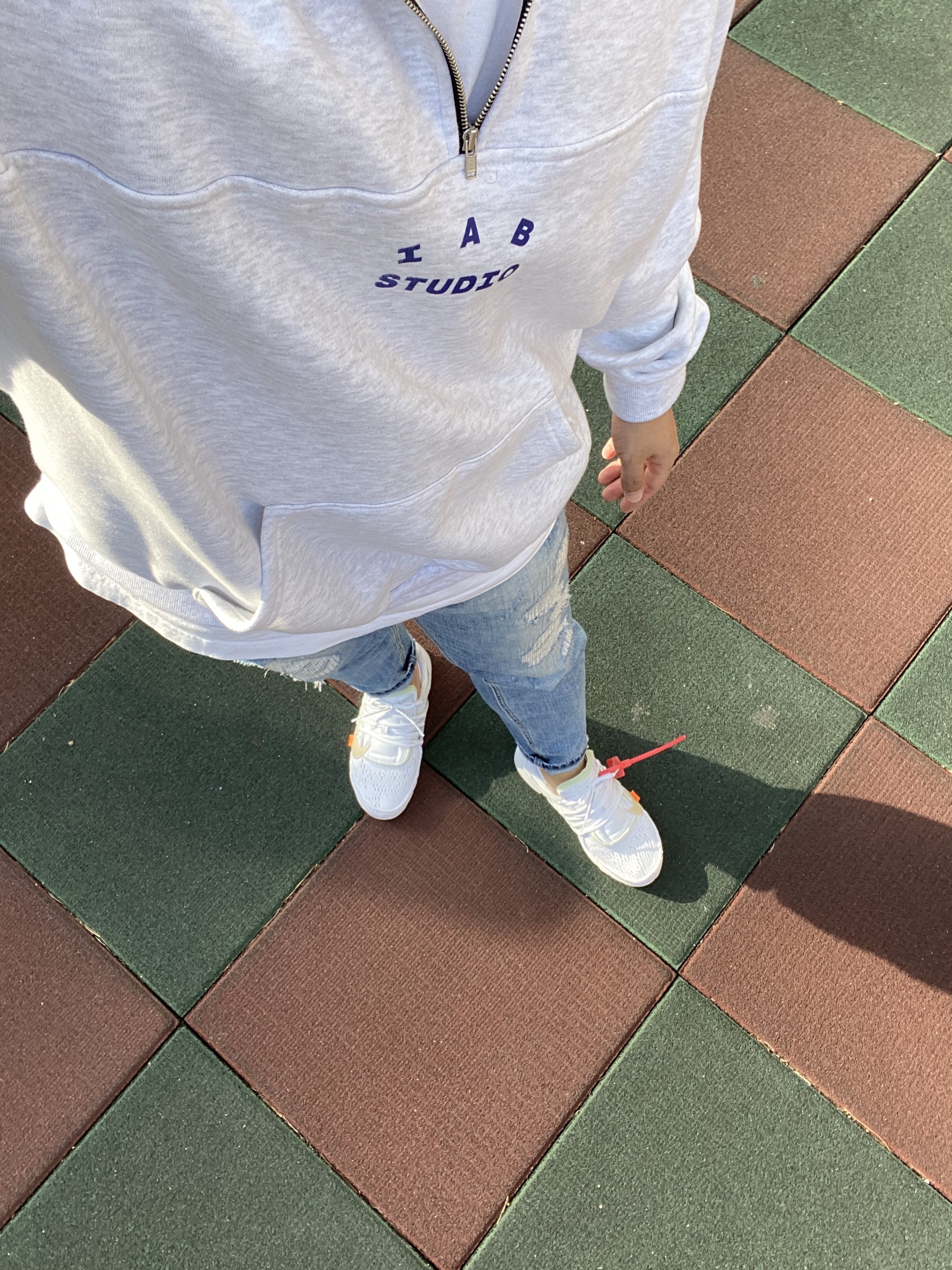 IAB Studio Half Zip Pullover Light Gray, Nike x Off-White Air Presto White 착용 스타일 - 1
