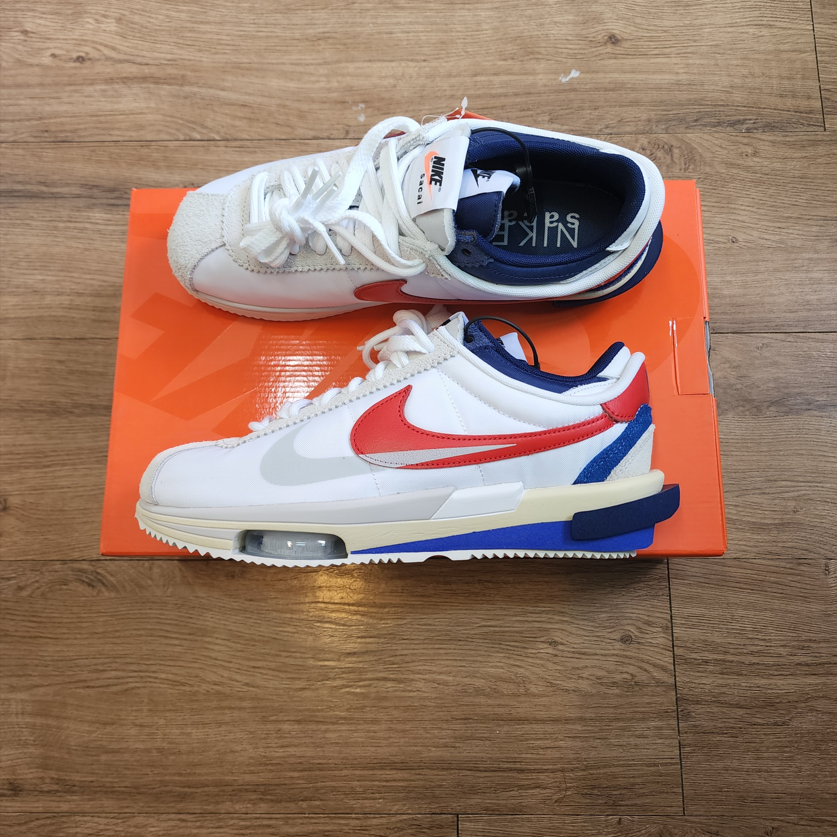 Nike x Sacai Zoom Cortez SP White and University Red 착용 스타일