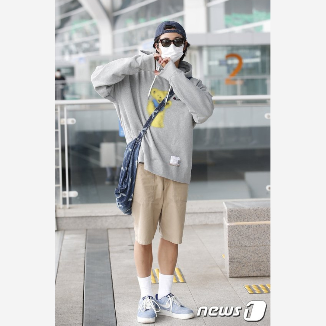 Nike Air Force 1 '07 LV8 Dusty Blue 착용 스타일 - 4