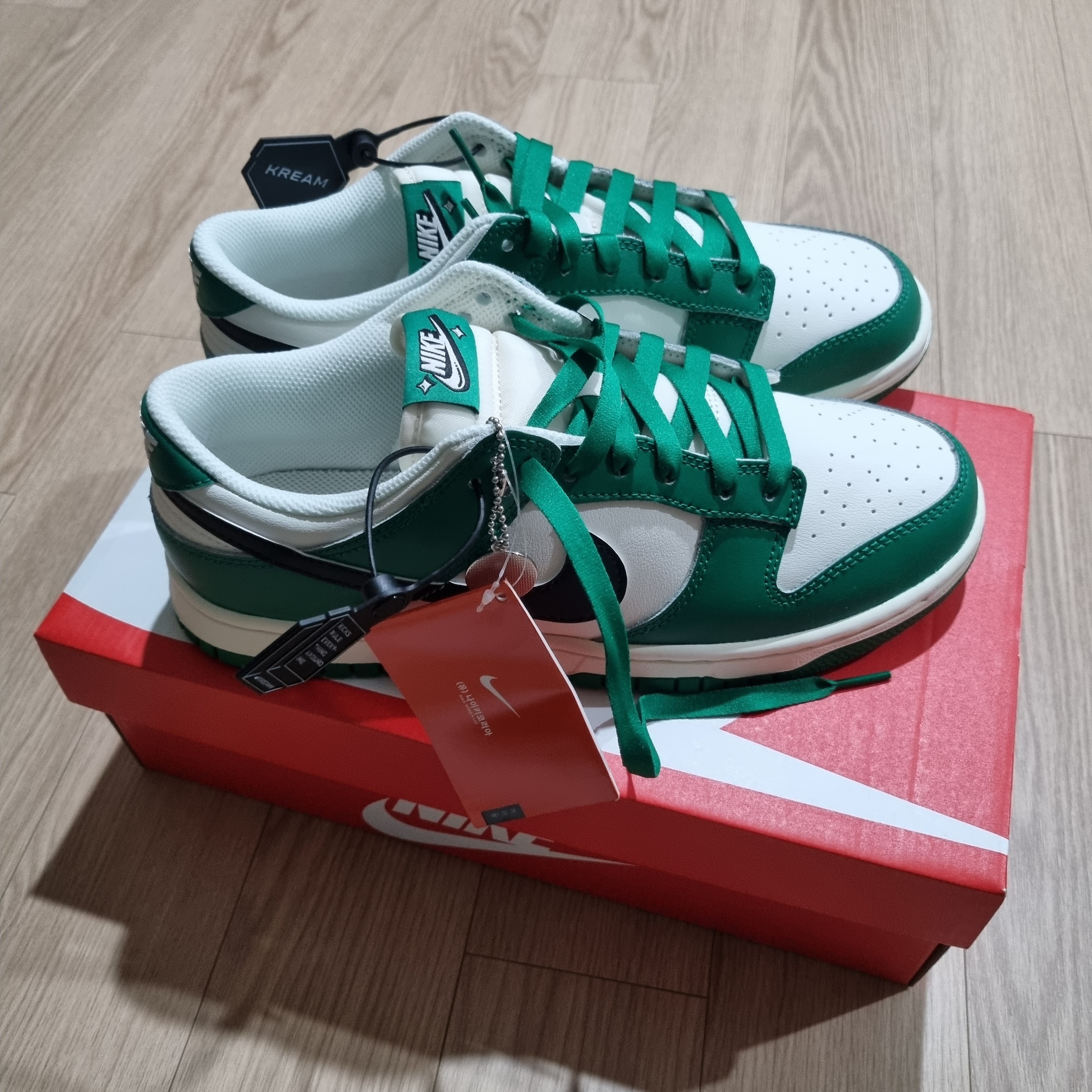 Nike Dunk Low Retro SE Jackpot Malachite 착용 스타일
