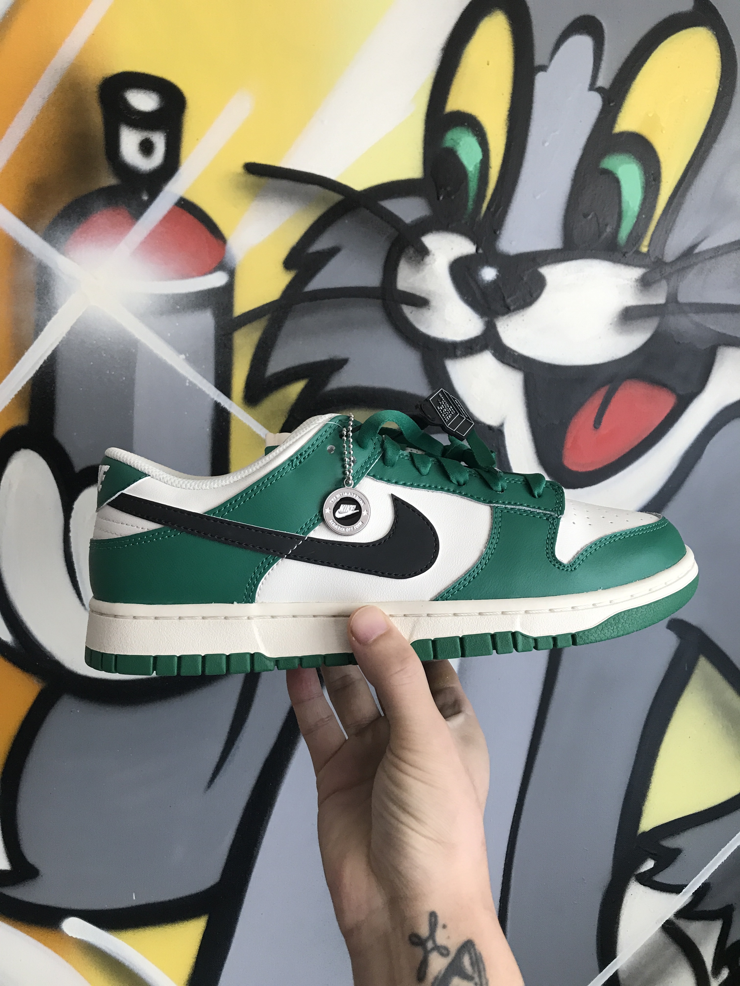 Nike Dunk Low Retro SE Jackpot Malachite 착용 스타일 - 1
