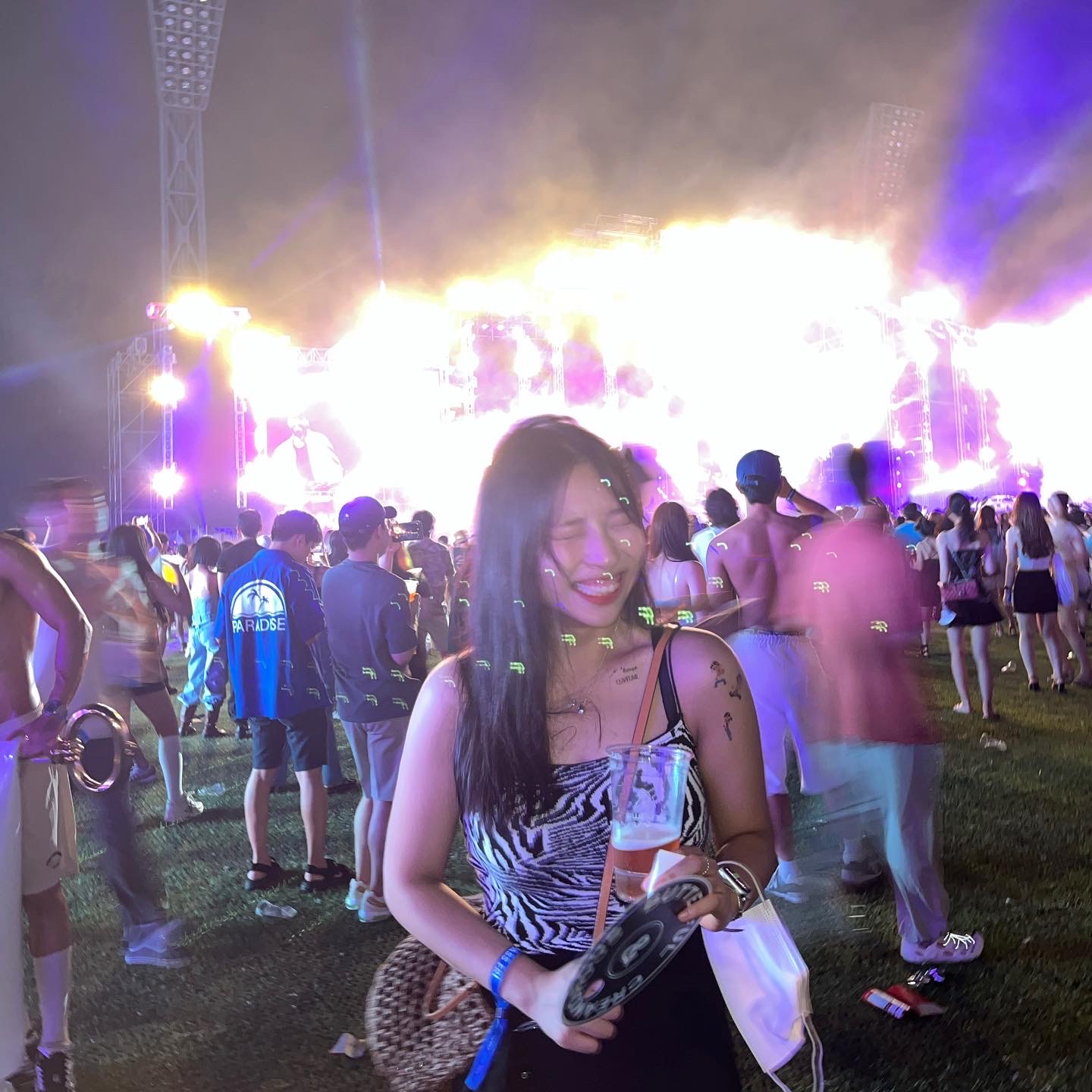 Jordan 1 x Travis Scott Retro Low OG SP Sail and Ridgerock 착용 스타일 - 2