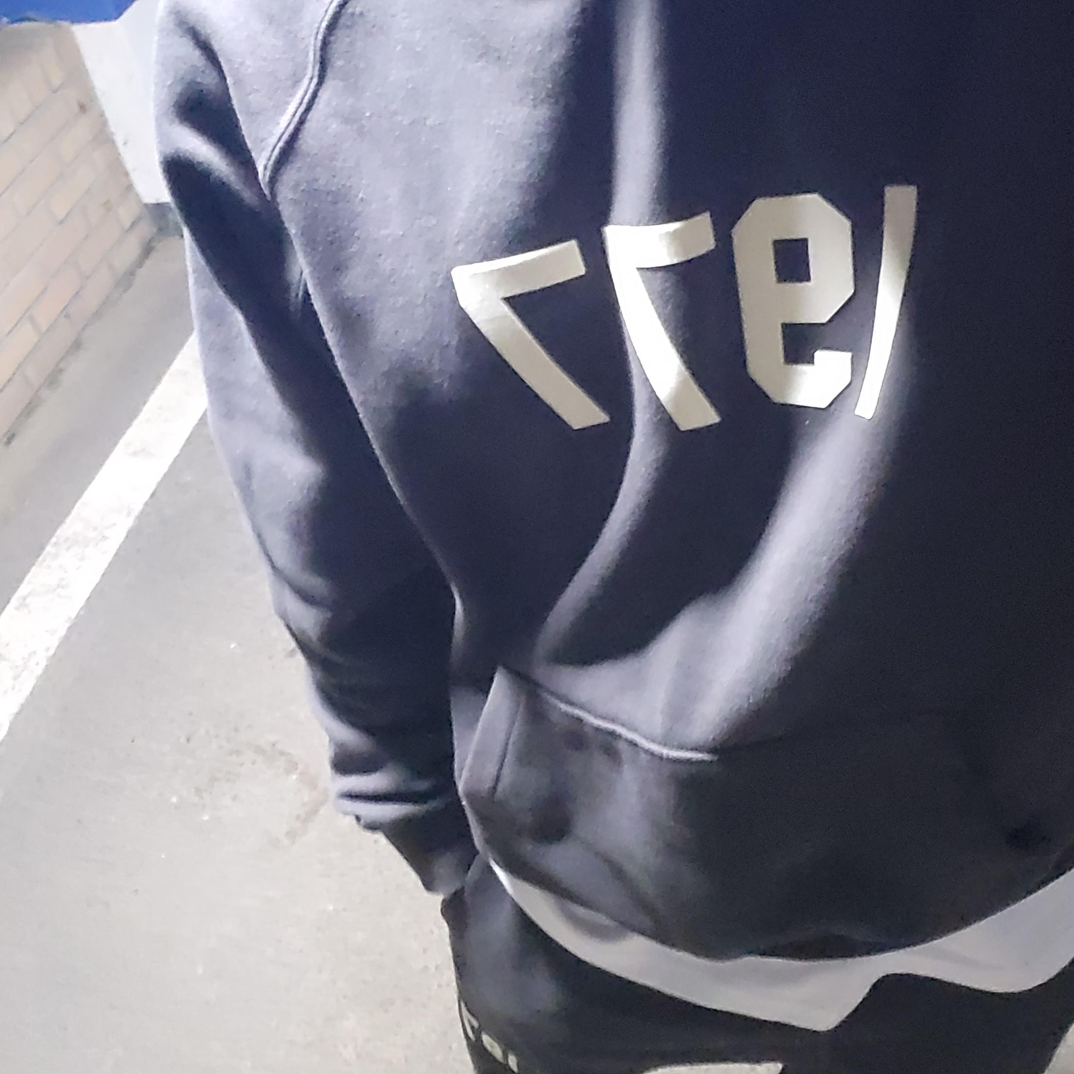 Essentials 1977 Hoodie Iron - 22SS, Essentials 1977 Relaxed Sweatpants Iron - 22SS 착용 스타일 - 2