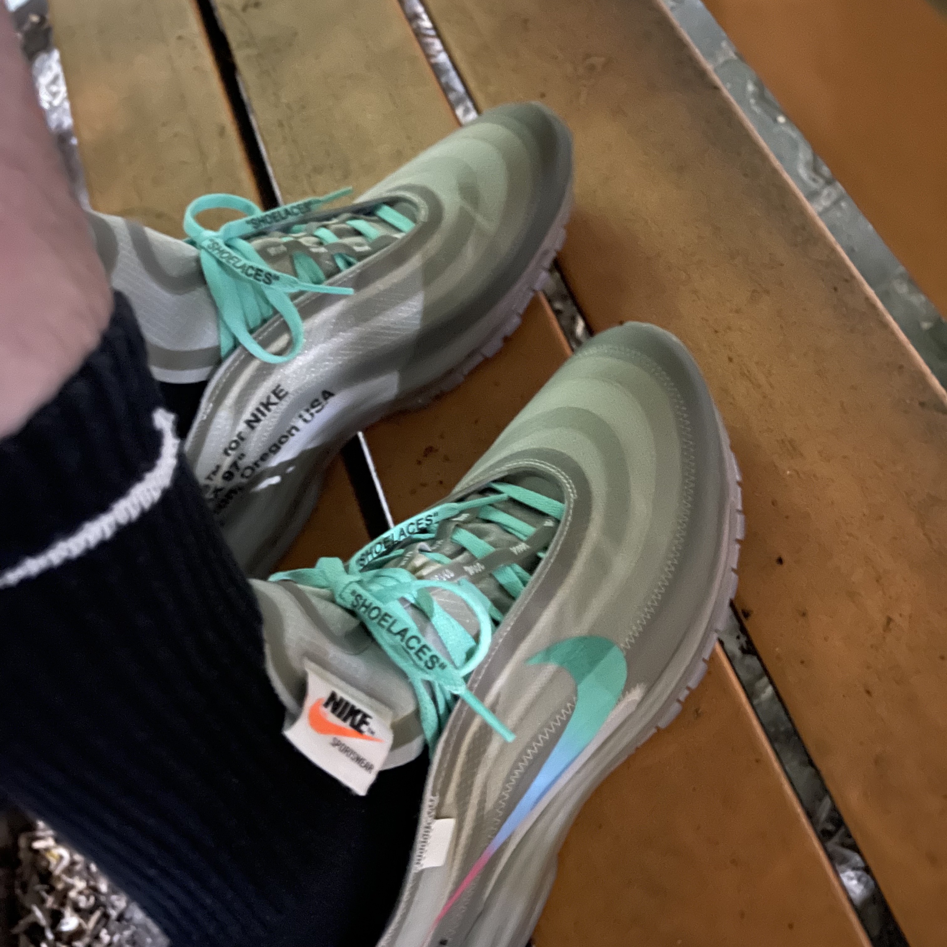 Nike x Off-White Air Max 97 Menta 착용 스타일 - 3