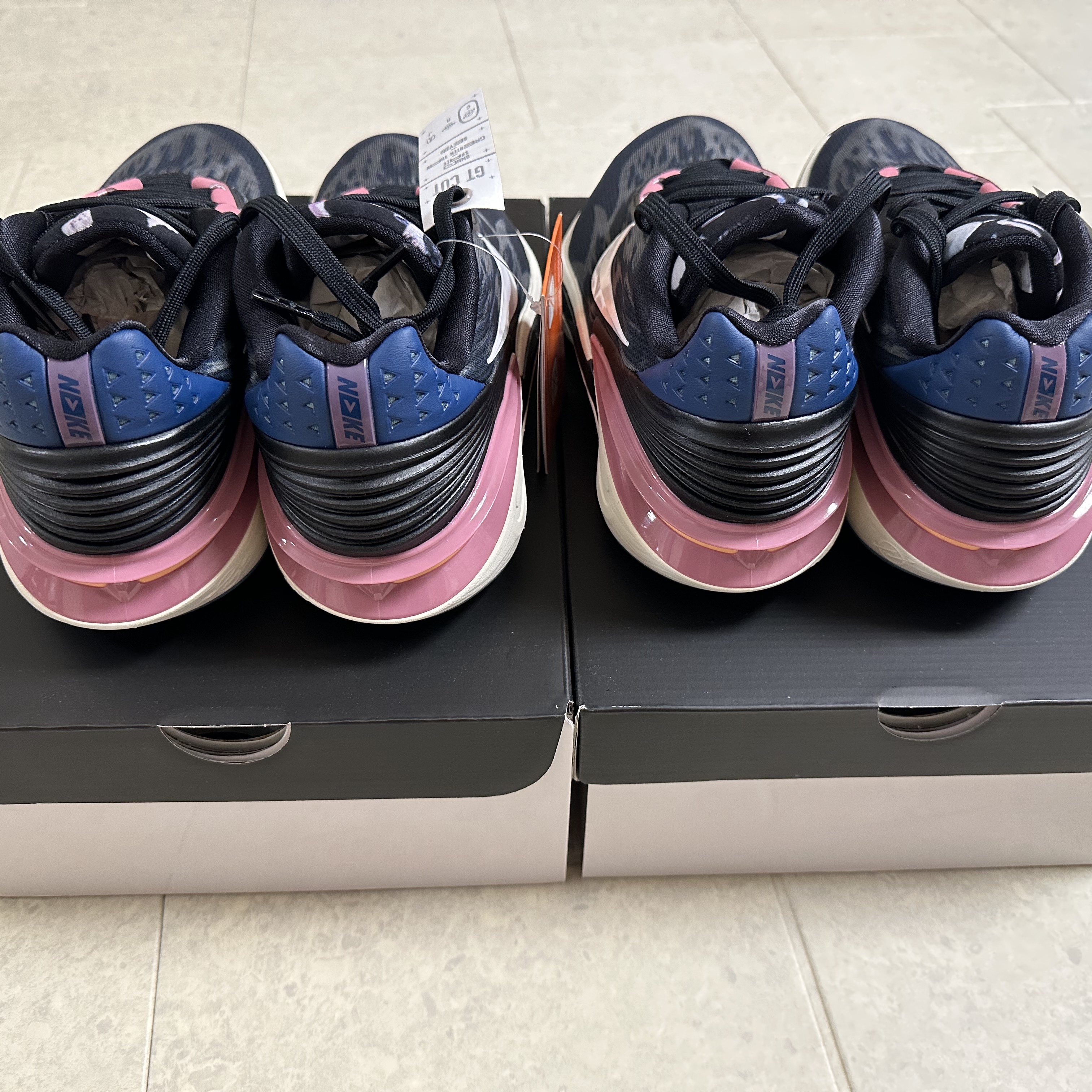 Nike Air Zoom GT Cut 2 Black Desert Berry 착용 스타일 - 4