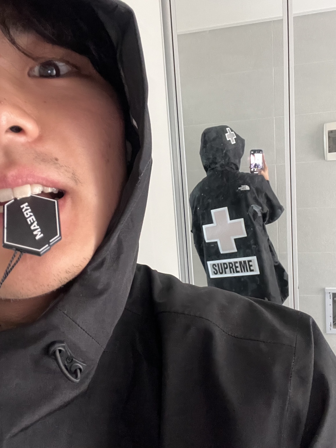 Supreme x The North Face Summit Series Rescue Mountain Pro Jacket Black - 22SS 착용 스타일 - 1