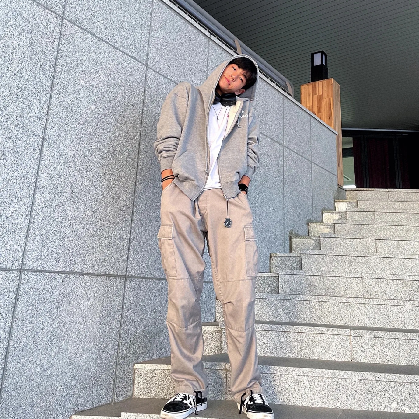 IAB Studio Zip-Up Hoodie Gray - 22FW 착용 스타일 - 2