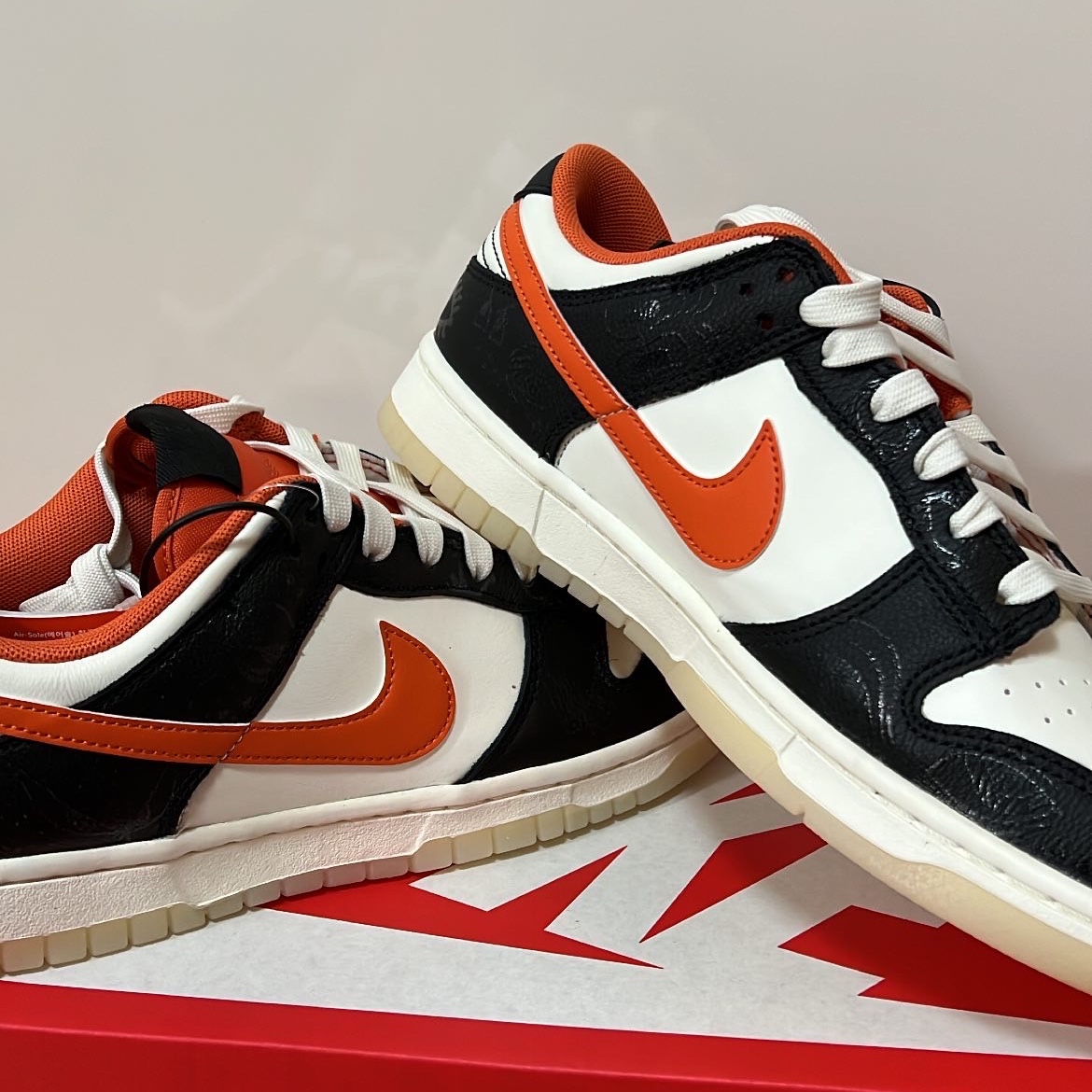 Nike Dunk Low Retro PRM Halloween 착용 스타일