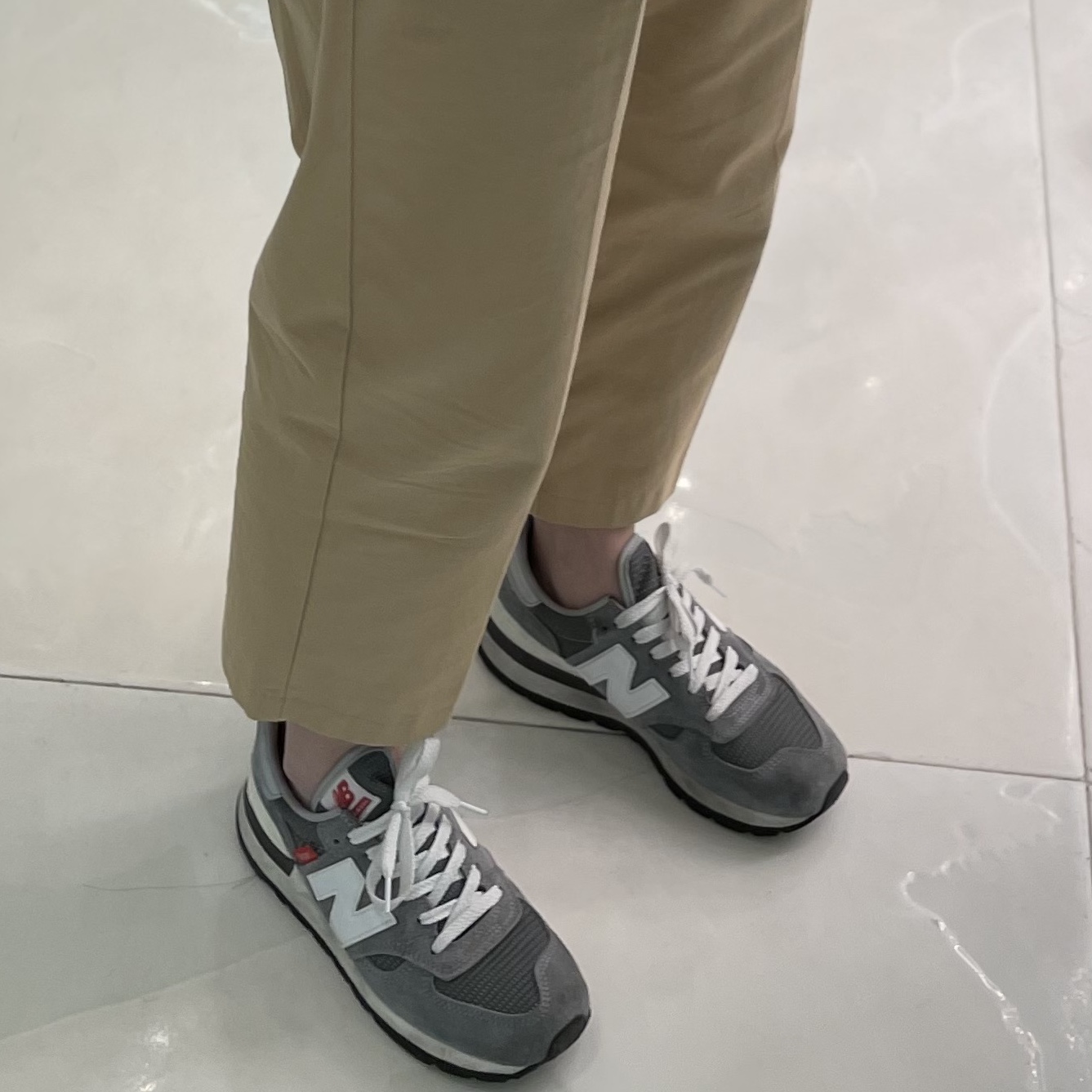 New Balance 990vs1 Made in USA Grey 착용 스타일 - 1