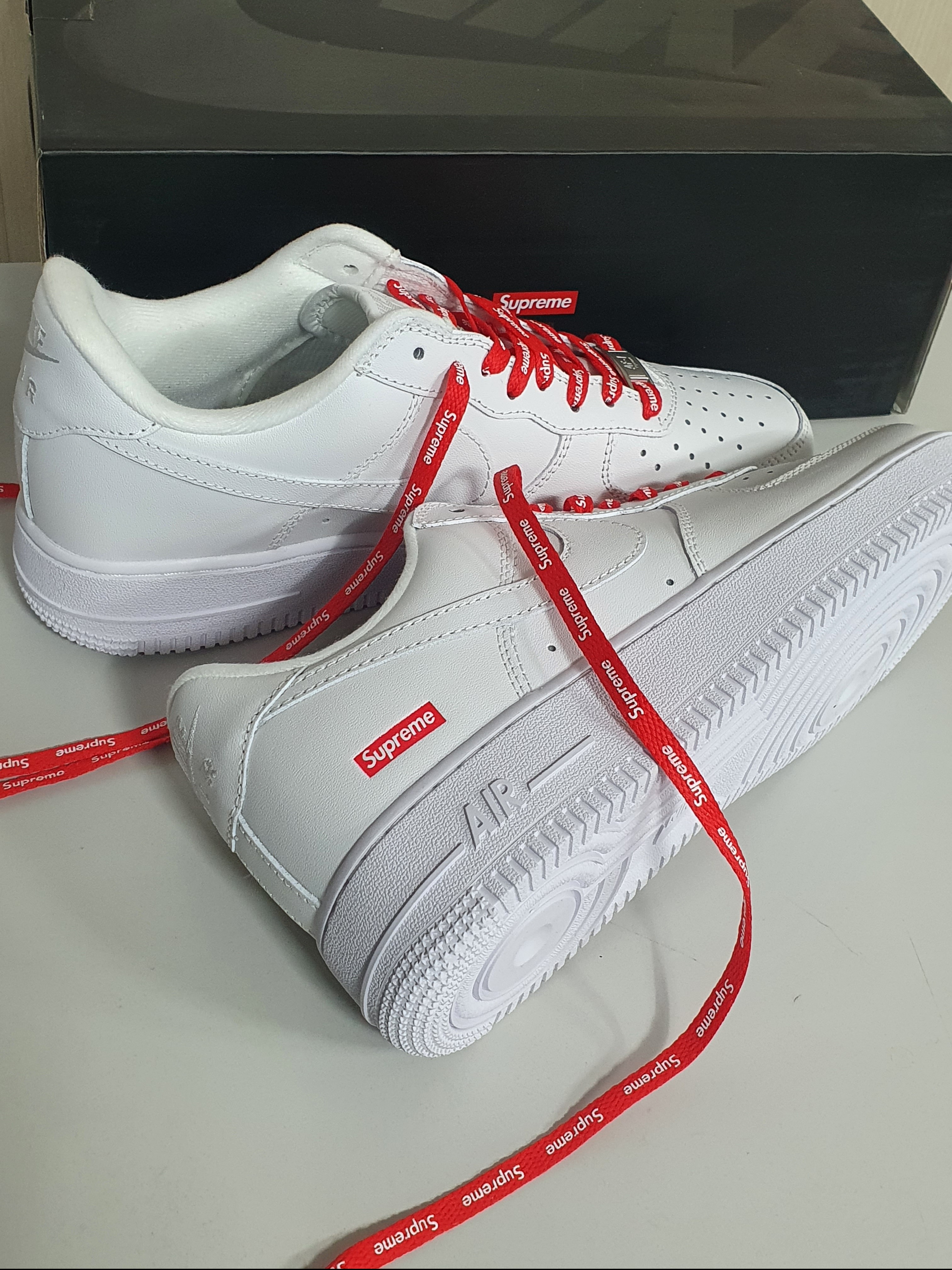 Nike x Supreme Air Force 1 Low White 착용 스타일