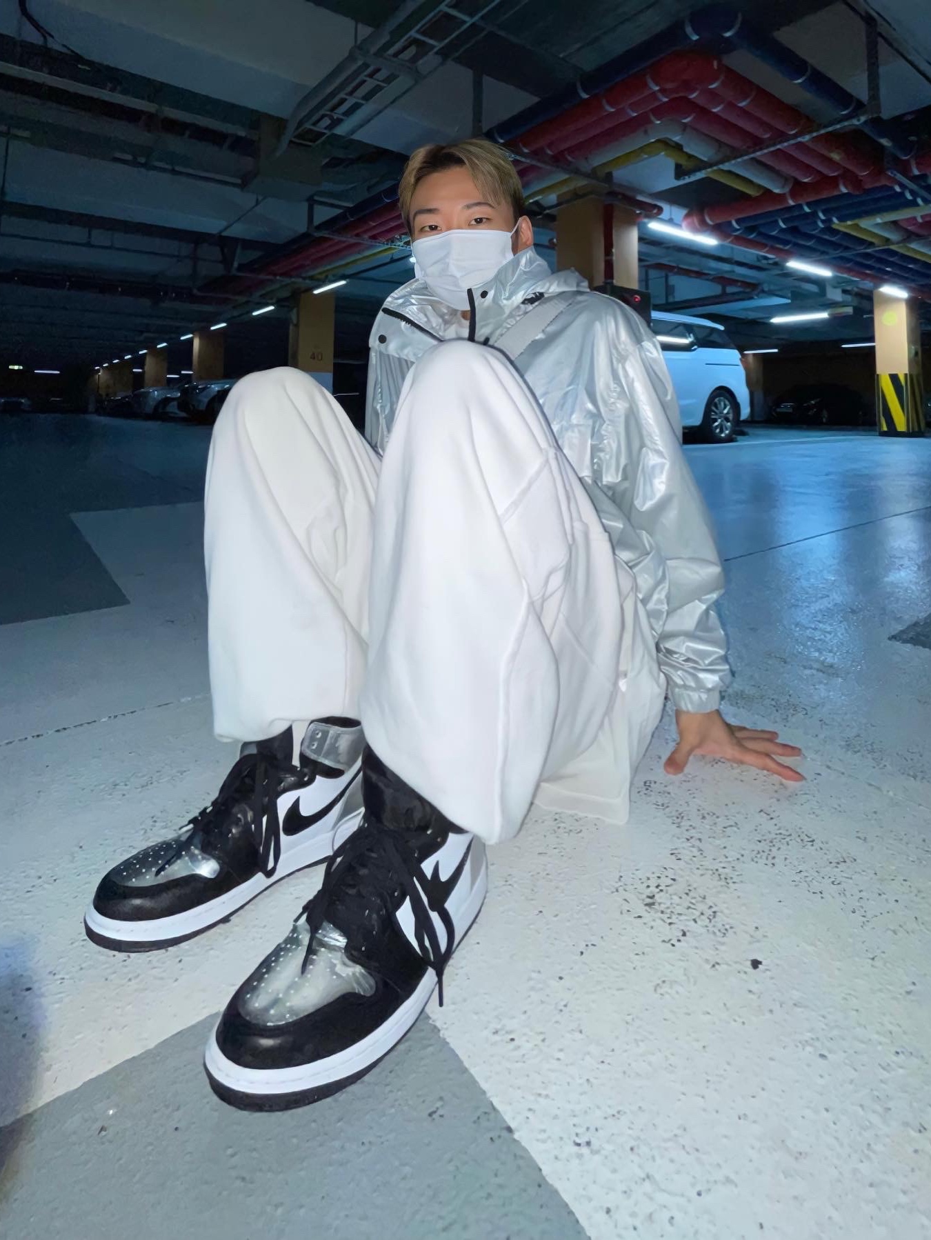 (W) Jordan 1 Retro High OG Silver Toe 착용 스타일 - 1