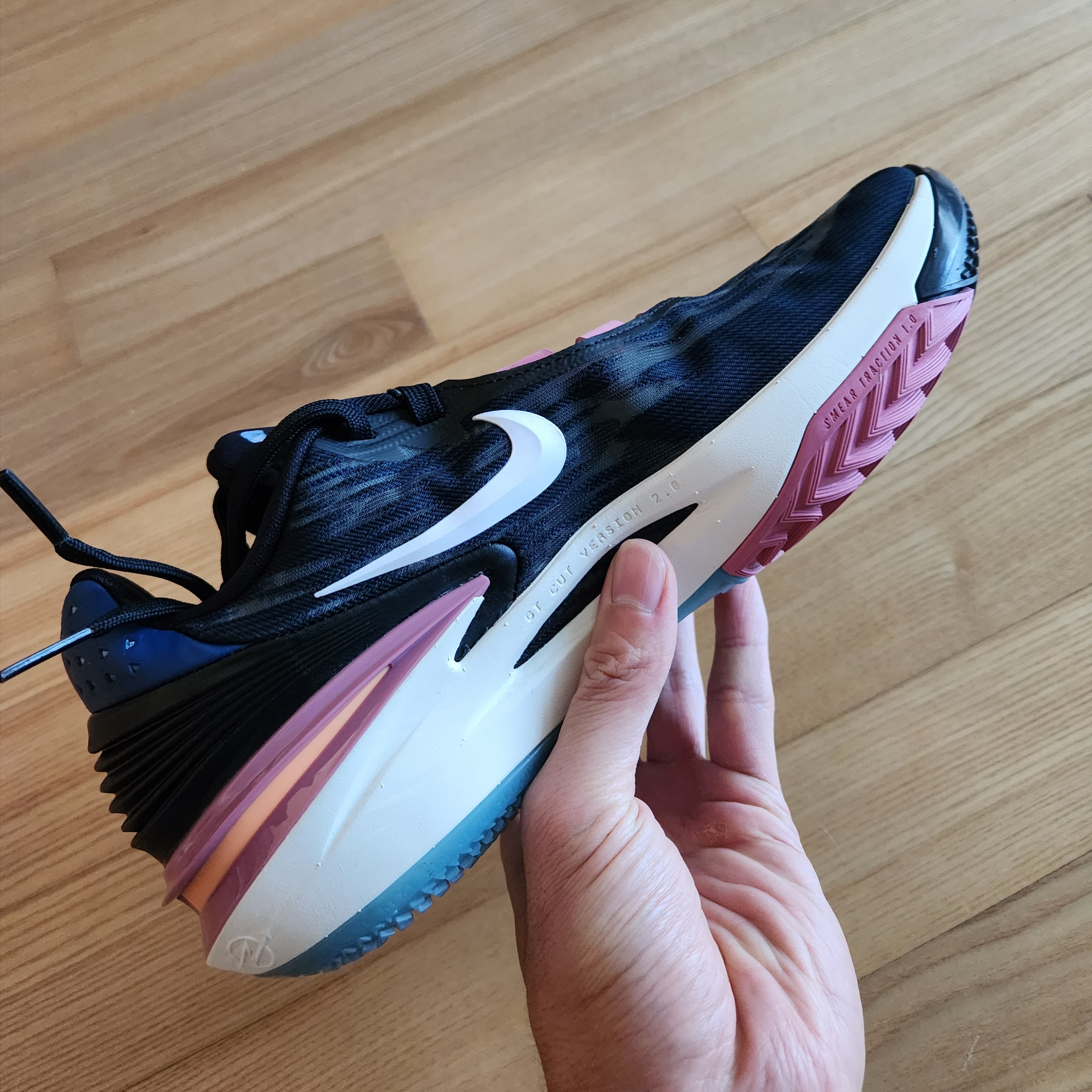 Nike Air Zoom GT Cut 2 Black Desert Berry 착용 스타일 - 2