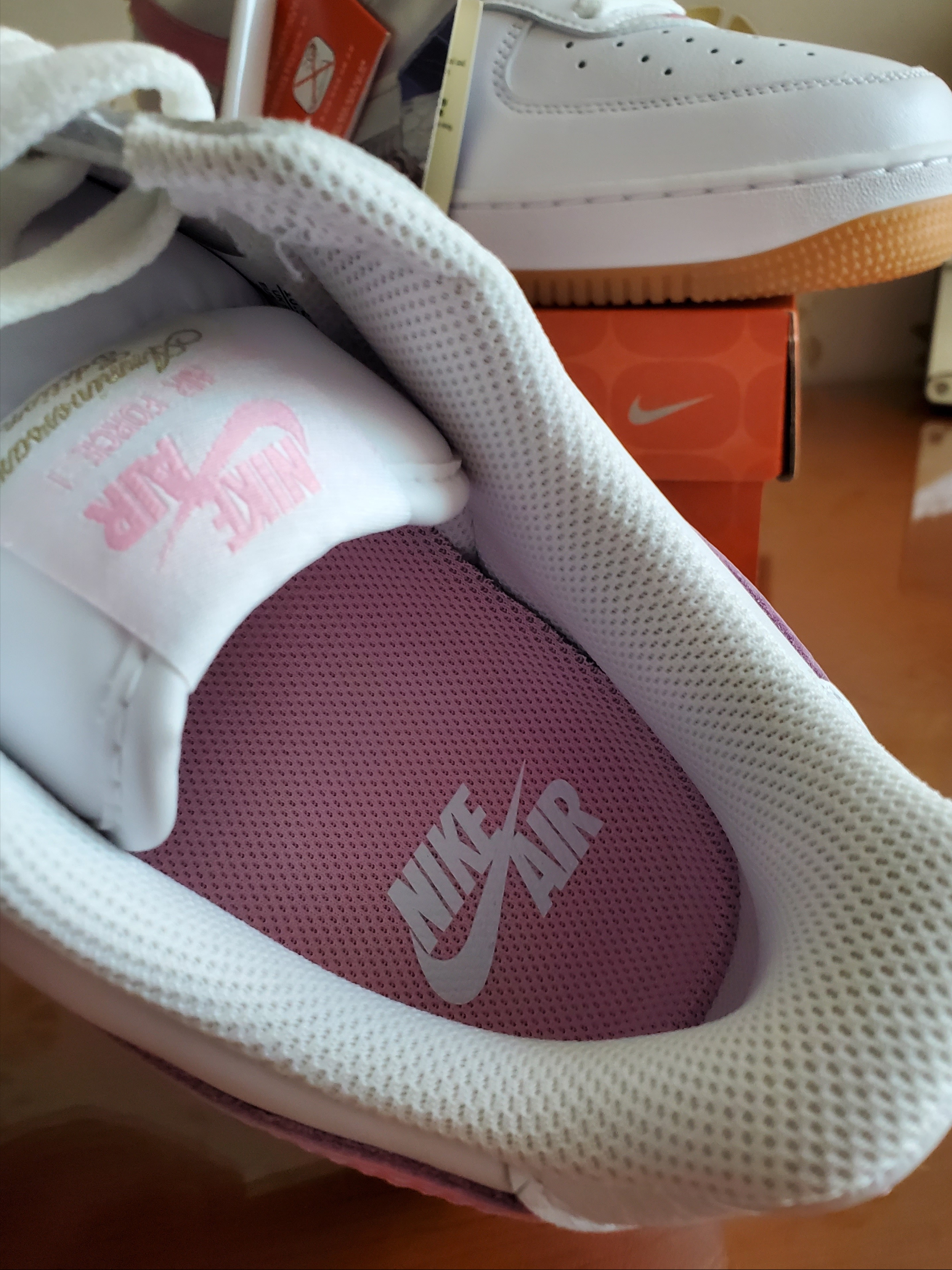 Nike Air Force 1 Low Retro Color of the Month White Pink 착용 스타일 - 2