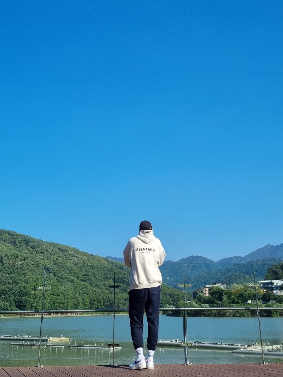 Essentials The Core Collection Hoodie Light Oatmeal 착용 스타일 - 3