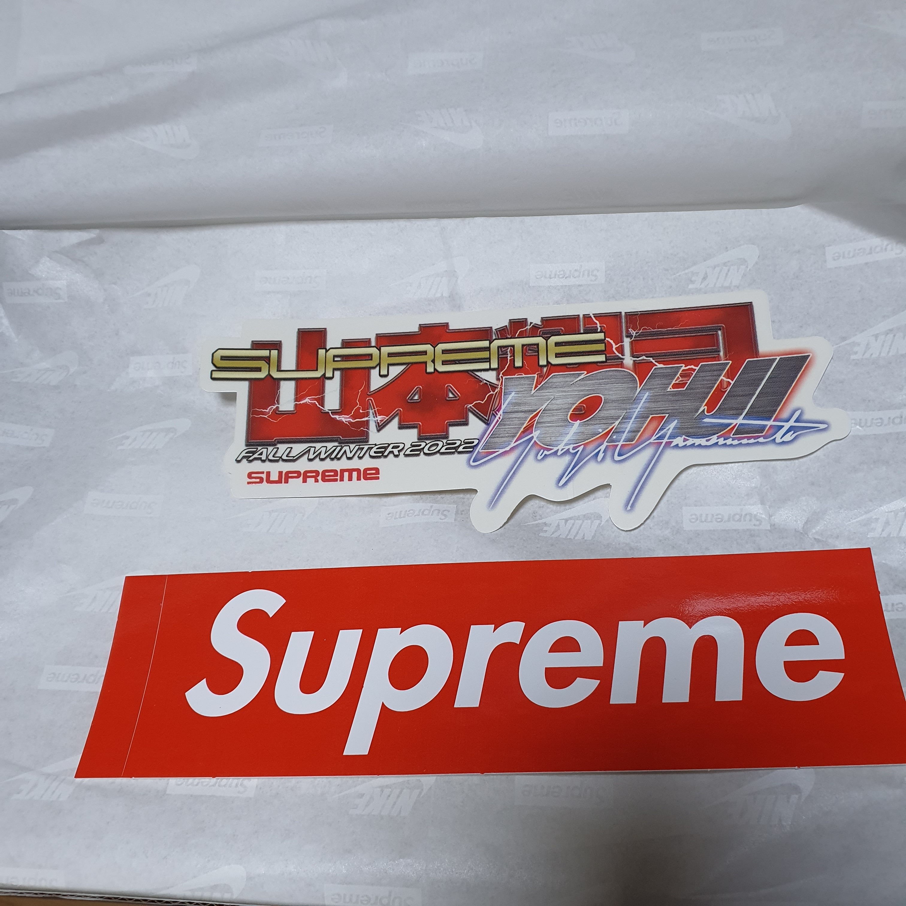 Nike x Supreme Air Force 1 Low White 착용 스타일 - 2