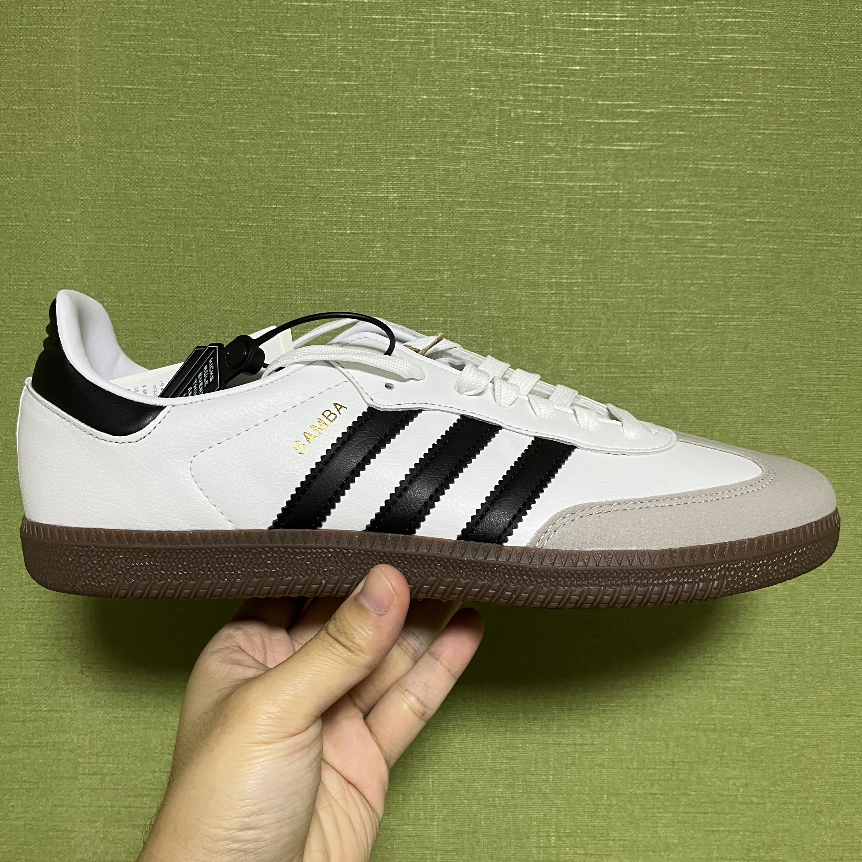 Adidas Samba Vegan White Black 착용 스타일