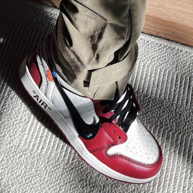 Jordan 1 x Off-White Retro High Chicago The Ten 착용 스타일 - 1
