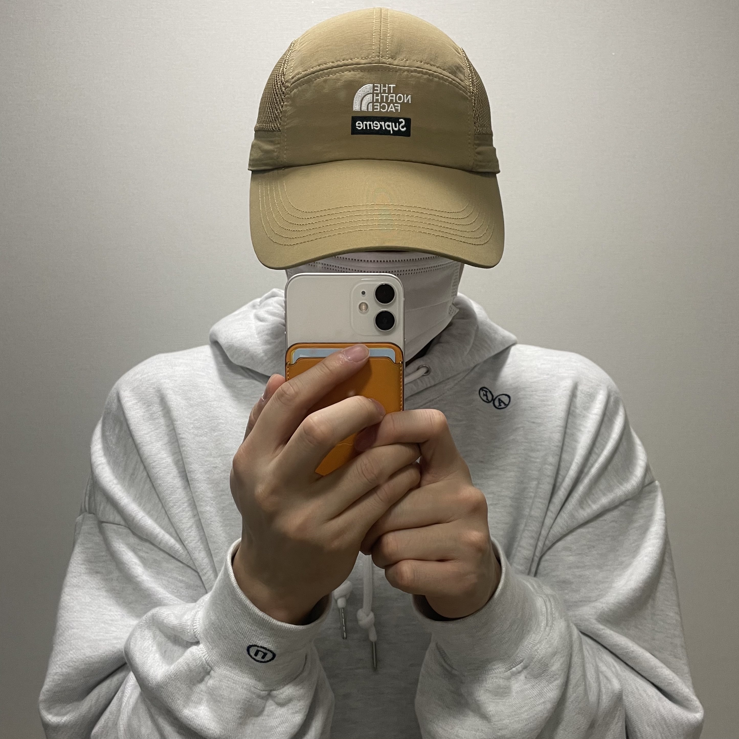Supreme x The North Face Sunshield Camp Cap Gold - 20SS 착용 스타일