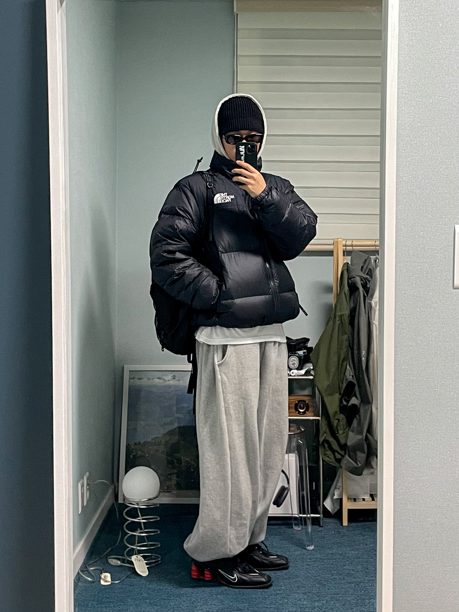 The North Face 1996 Eco Nuptse Jacket Black, Nike x Martine Rose Shox MR4 Black 착용 스타일 - 2