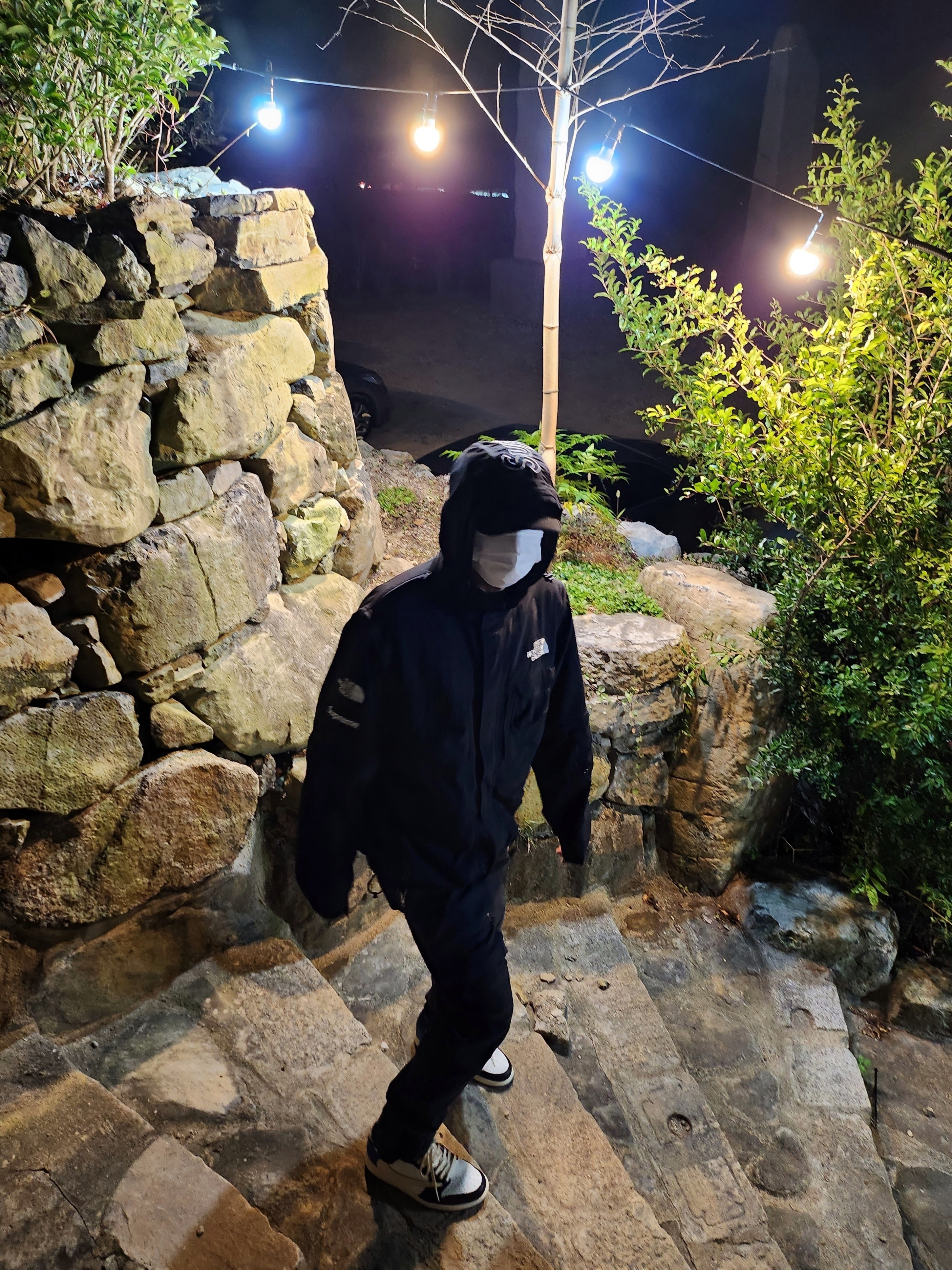 Supreme Washed Chino Twill Camp Cap Black, Supreme x The North Face Trekking Convertible Jacket Black - 22SS 착용 스타일 - 2