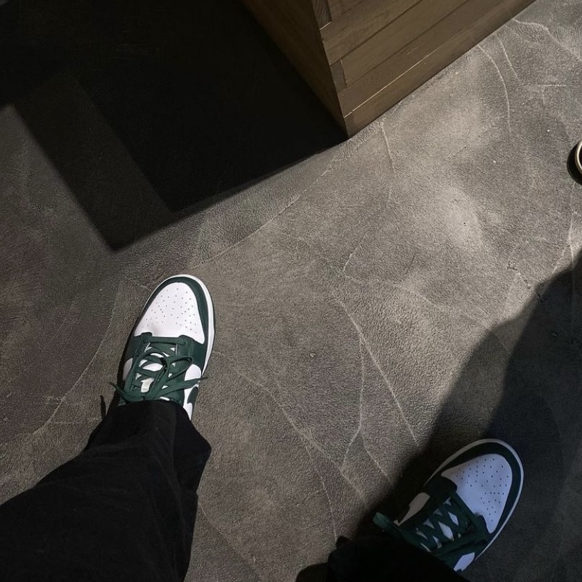 Nike Dunk Low Retro Varsity Green 착용 스타일 - 1