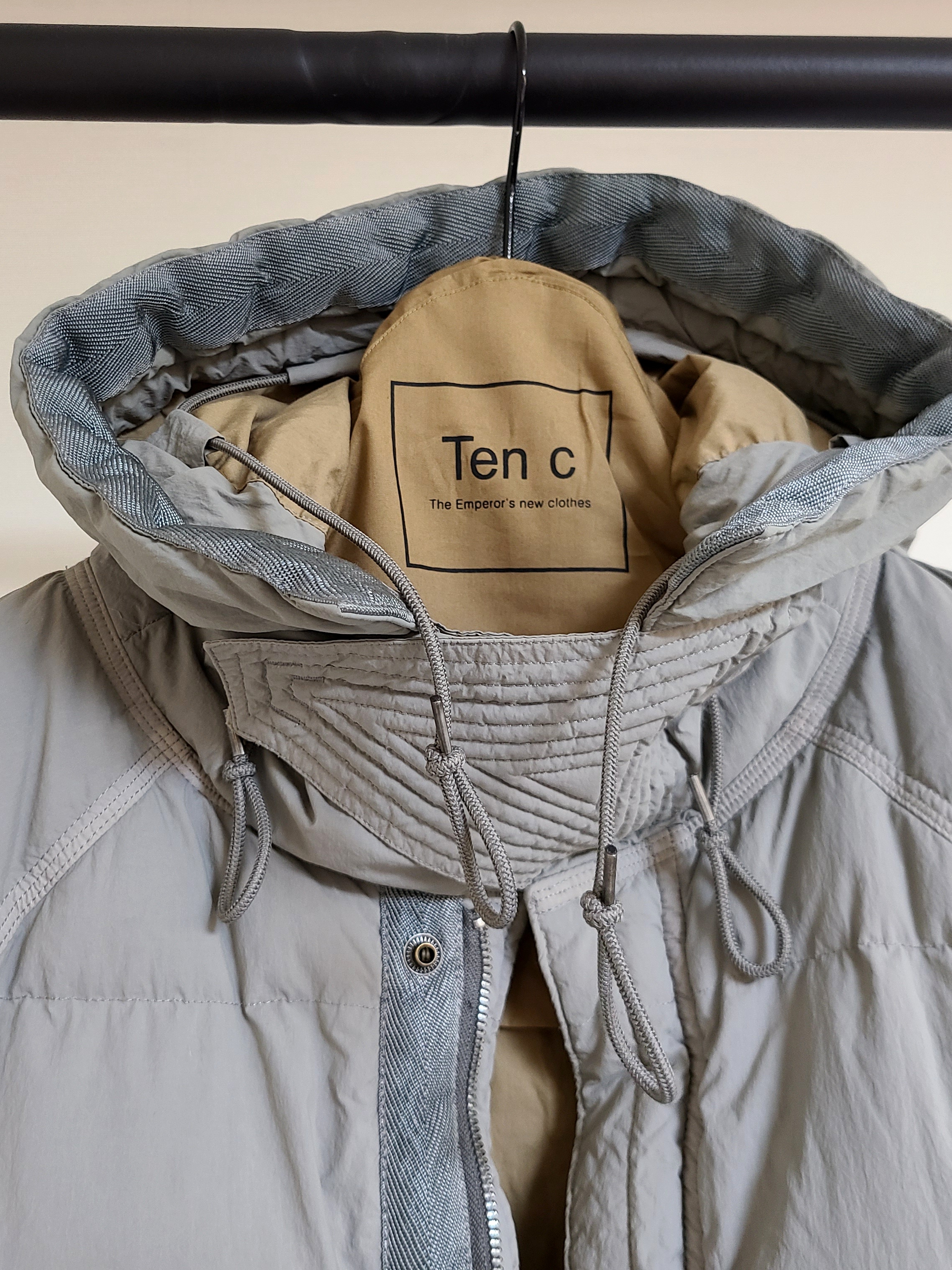 Ten C Artic Down Parka Grey 착용 스타일 - 3