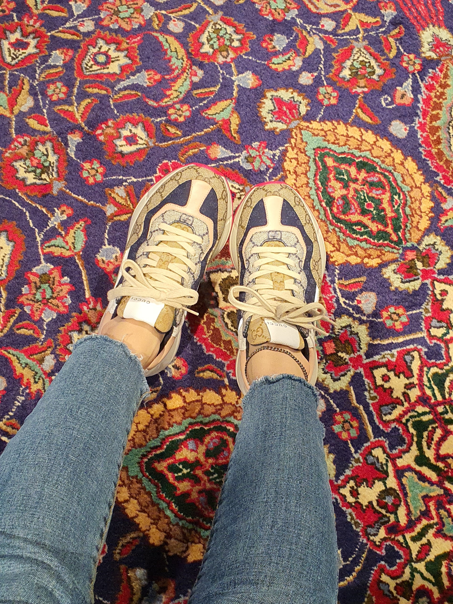 (W) Gucci GG Rhyton Beige Sneakers Ebony Blue, Gucci Original GG Canvas Baseball Hat with Web Beige Blue Red 착용 스타일 - 1
