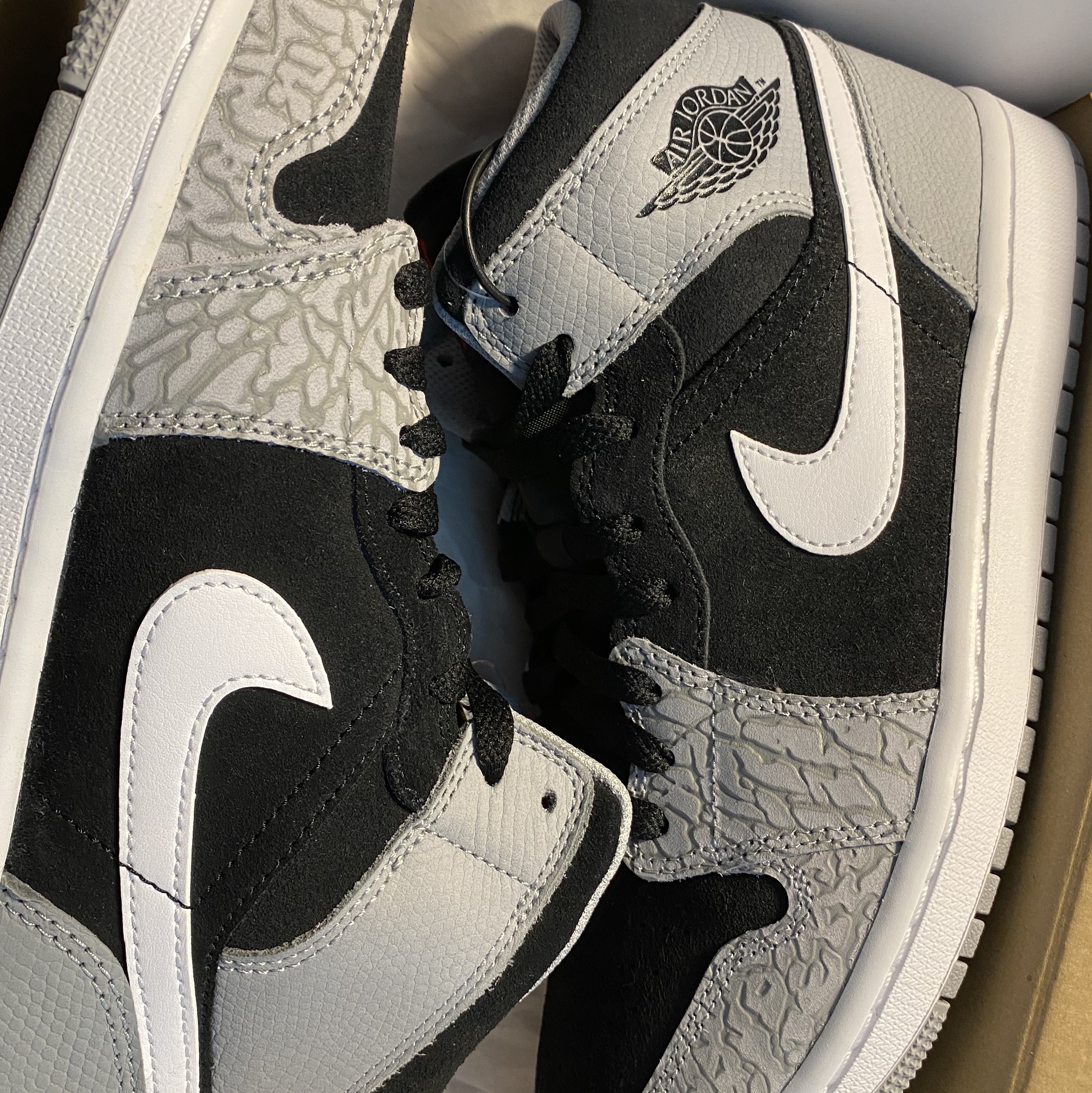 Jordan 1 Mid Elephant Toe 착용 스타일 - 1