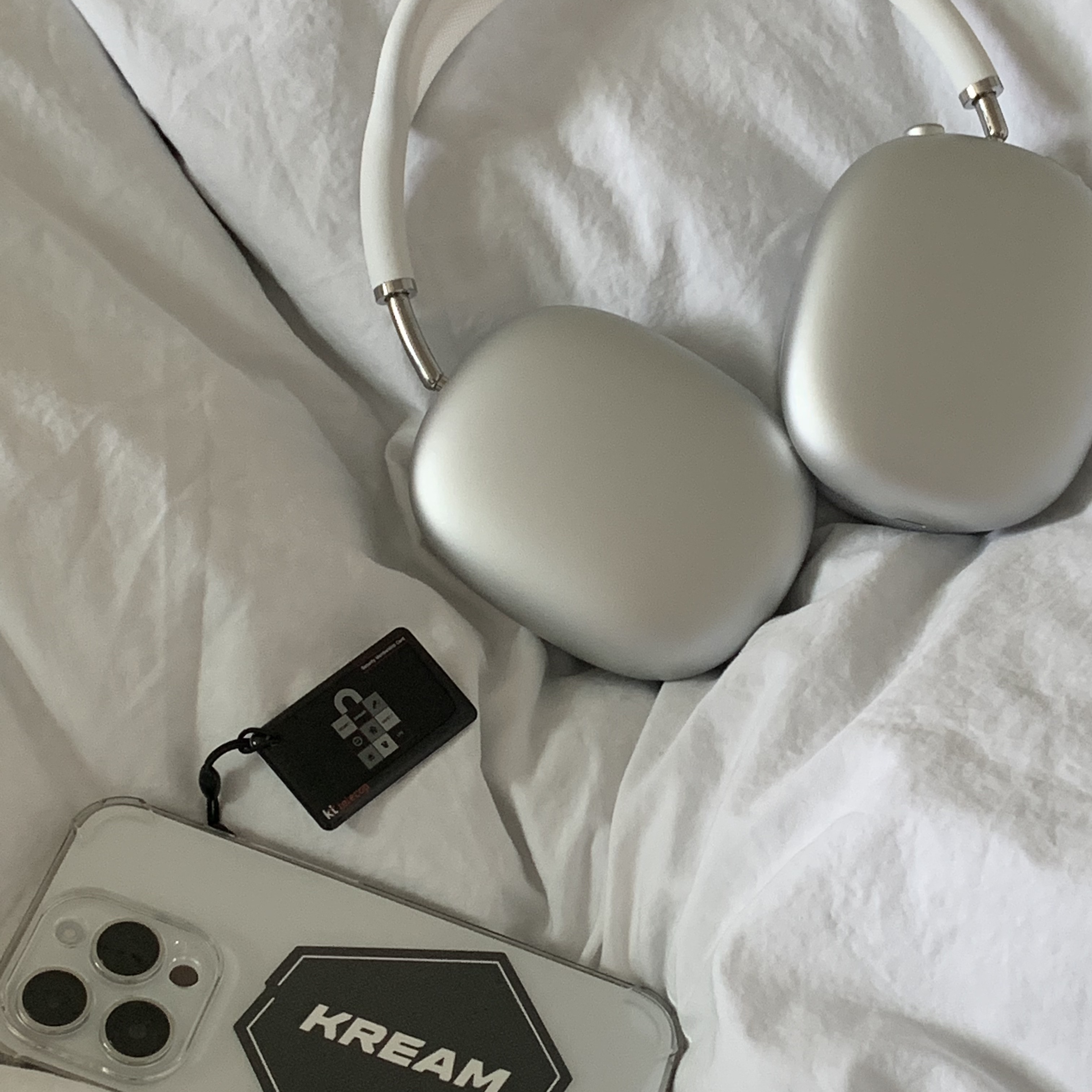 Apple AirPods Max Lightning Silver (Korean Ver.) 착용 스타일 - 3