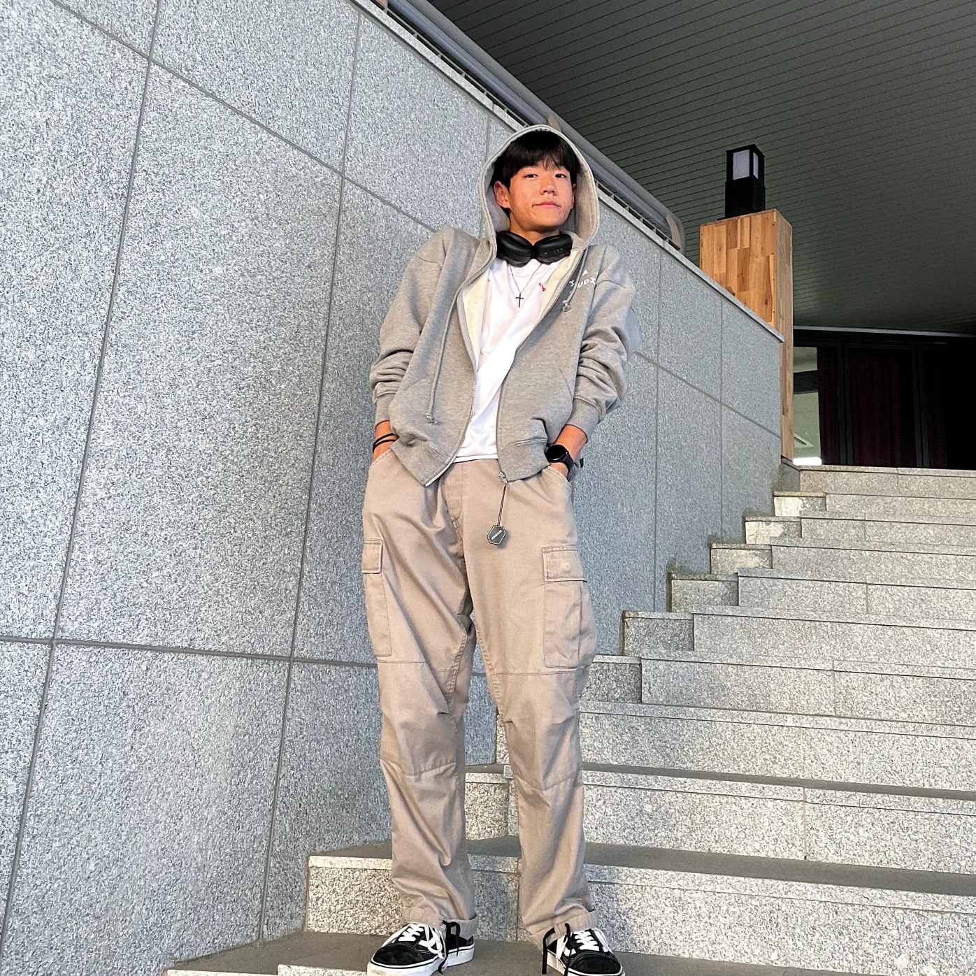 IAB Studio Zip-Up Hoodie Gray - 22FW 착용 스타일 - 3
