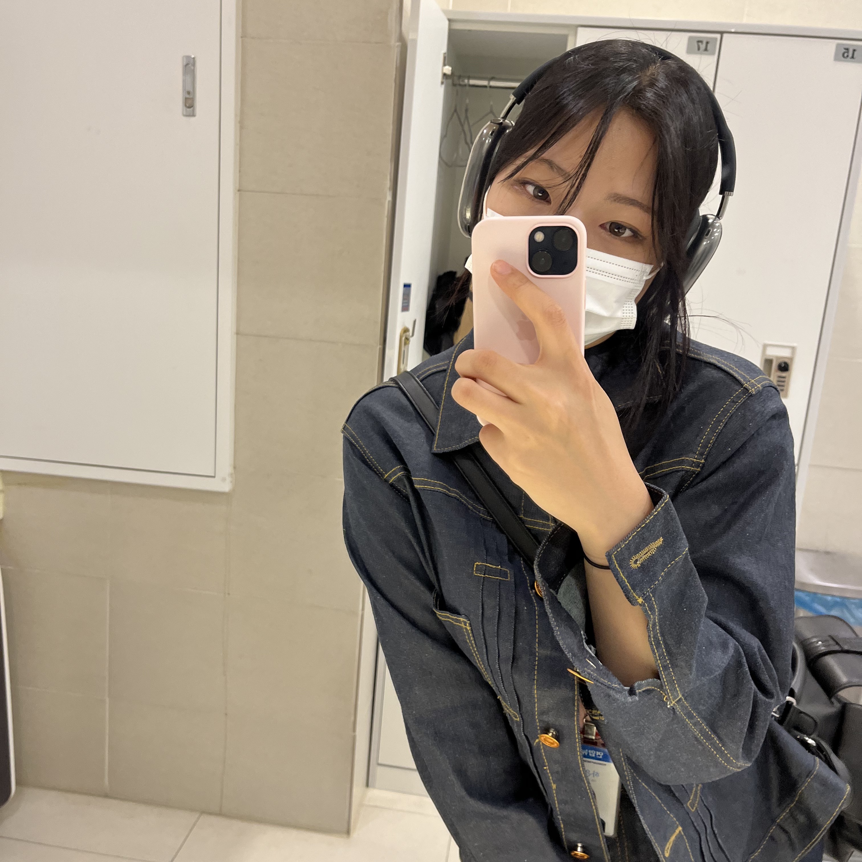 Apple AirPods Max Lightning Space Gray (Korean Ver.) 착용 스타일 - 2