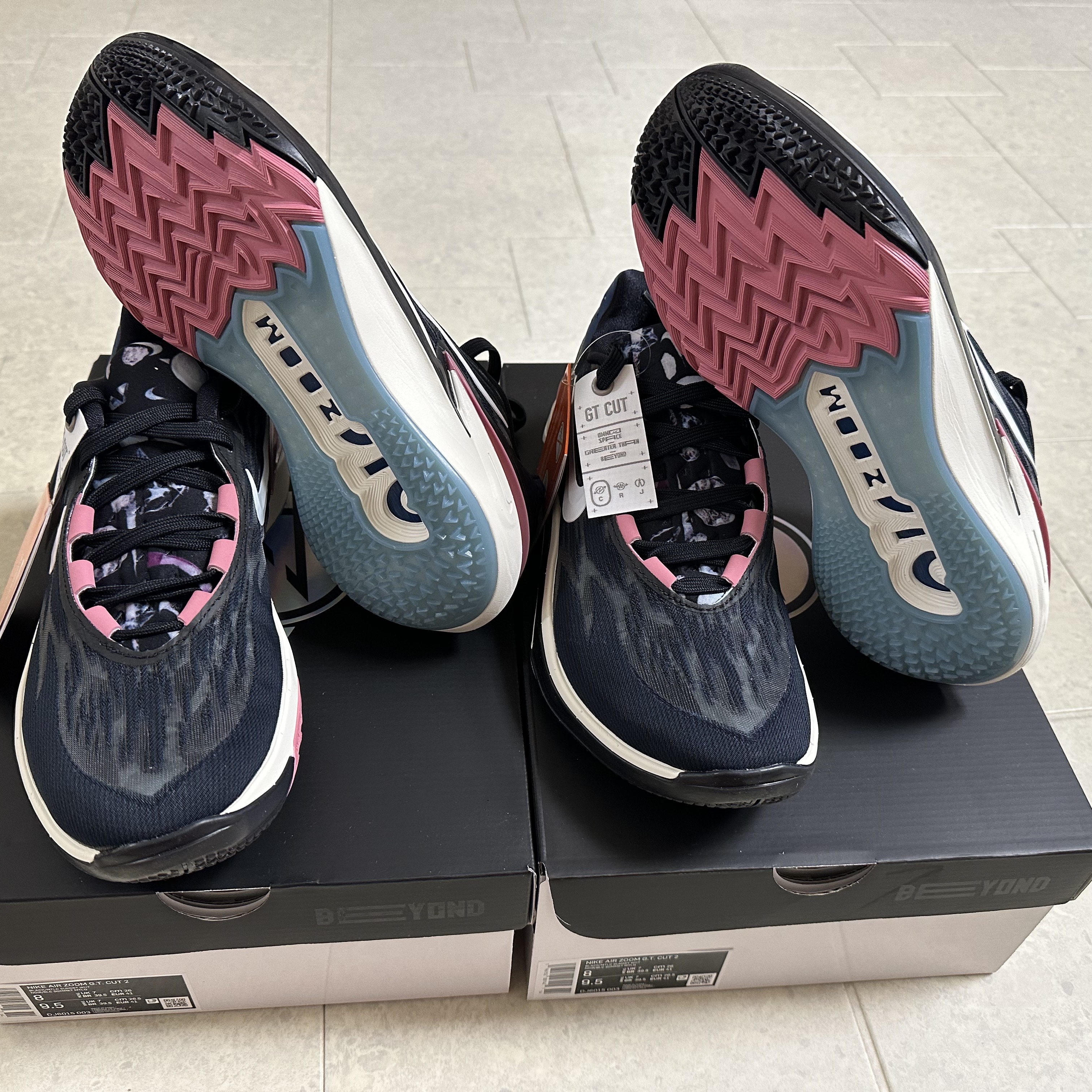 Nike Air Zoom GT Cut 2 Black Desert Berry 착용 스타일 - 3