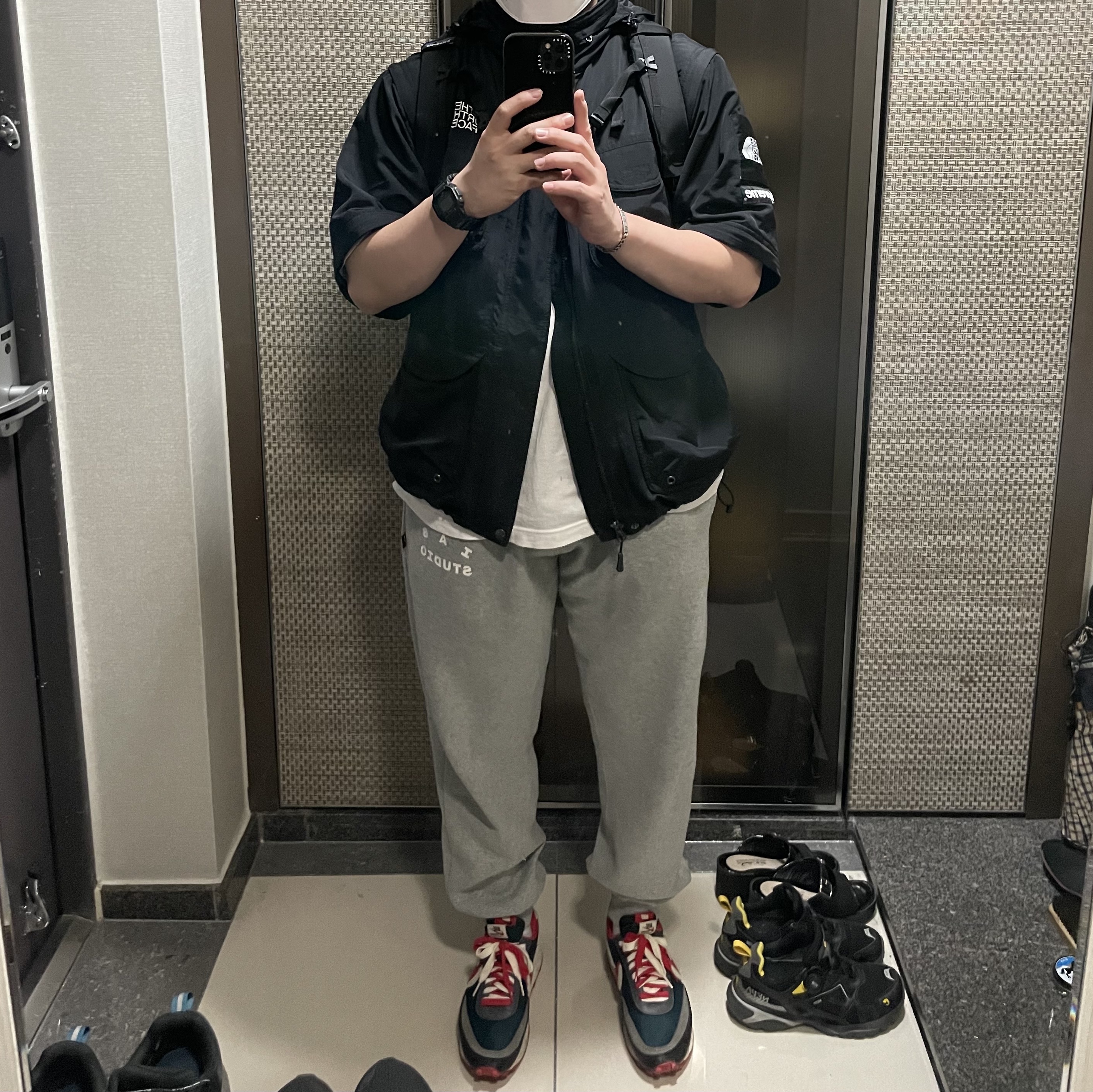 Nike x Sacai x Undercover LDWaffle Midnight Spruce University Red 착용 스타일 - 1