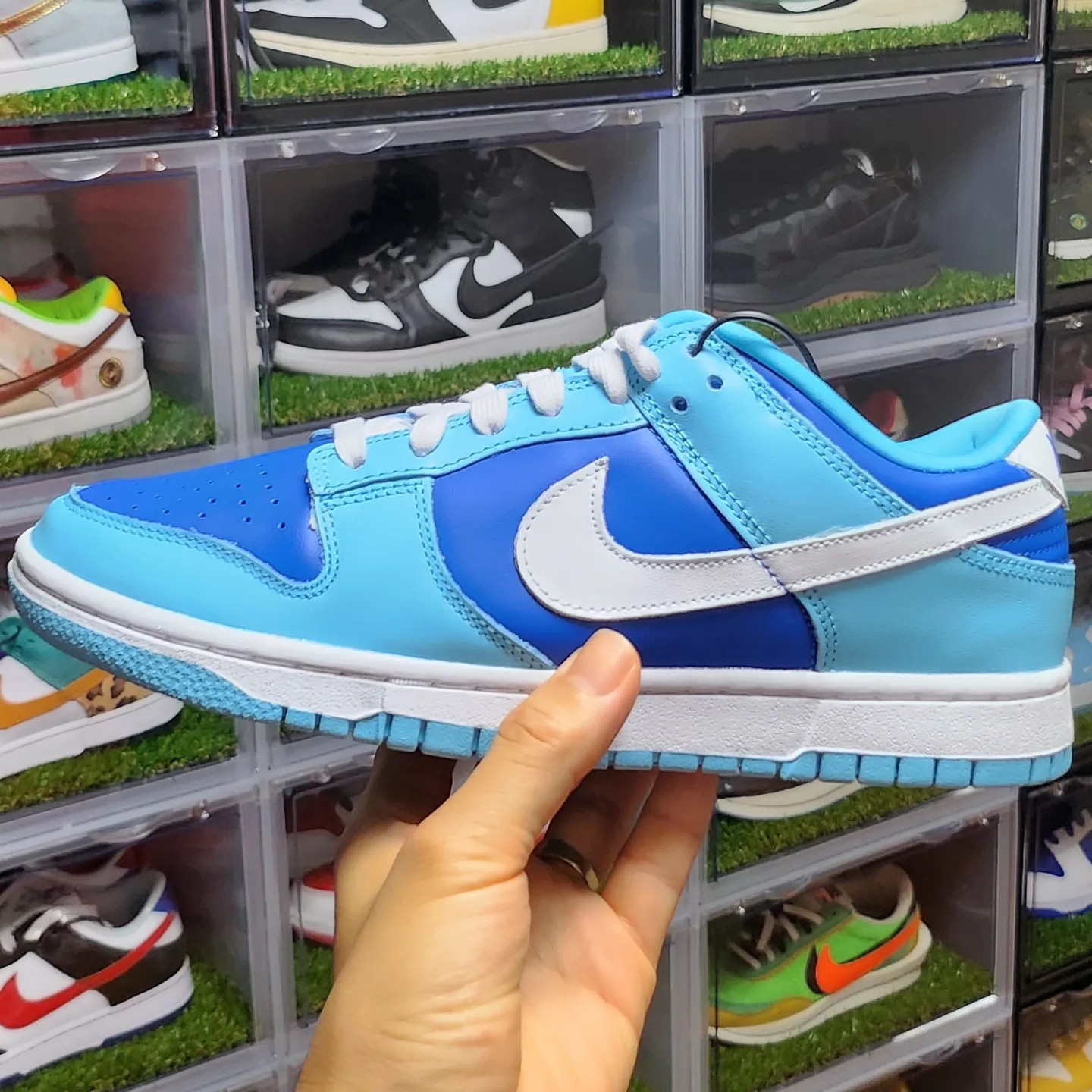 Jordan 1 x Travis Scott Retro Low OG SP Sail and Ridgerock, Nike Dunk Low Retro QS Argon 착용 스타일 - 4