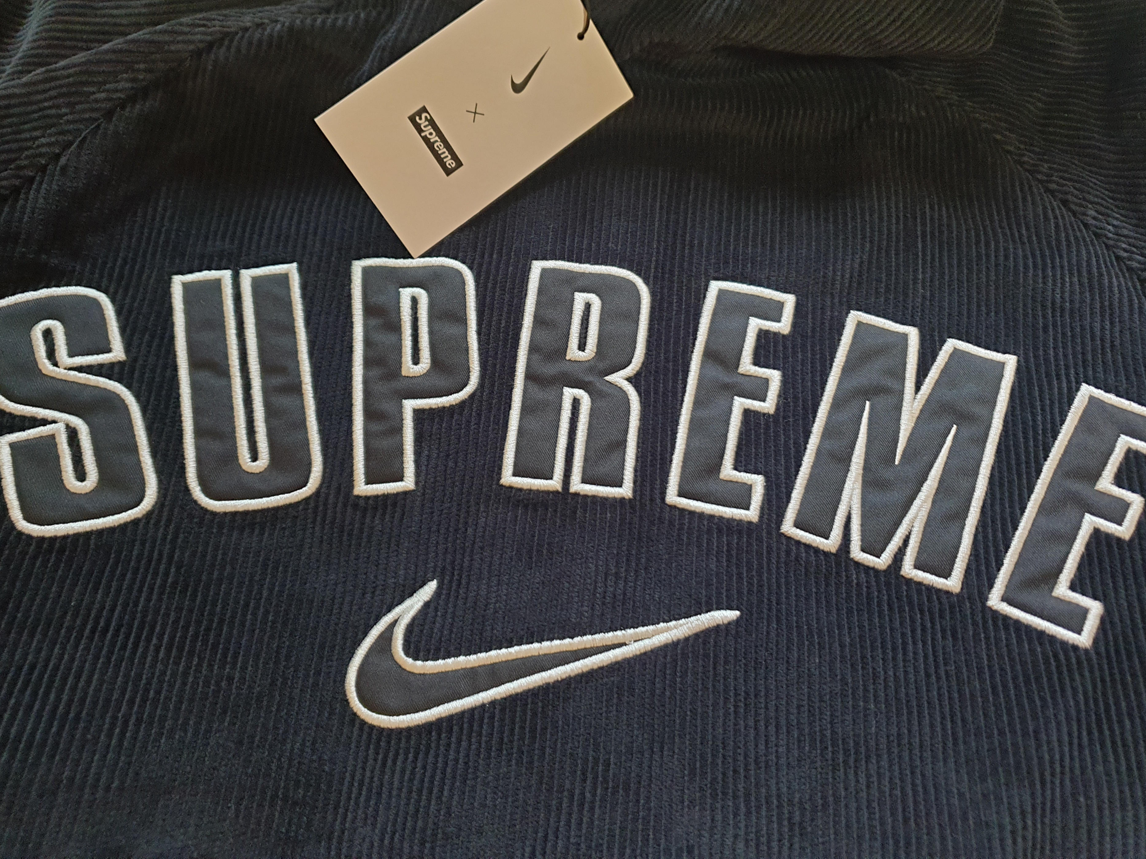 Supreme x Nike Arc Corduroy Hooded Jacket Black - 22SS 착용 스타일 - 1