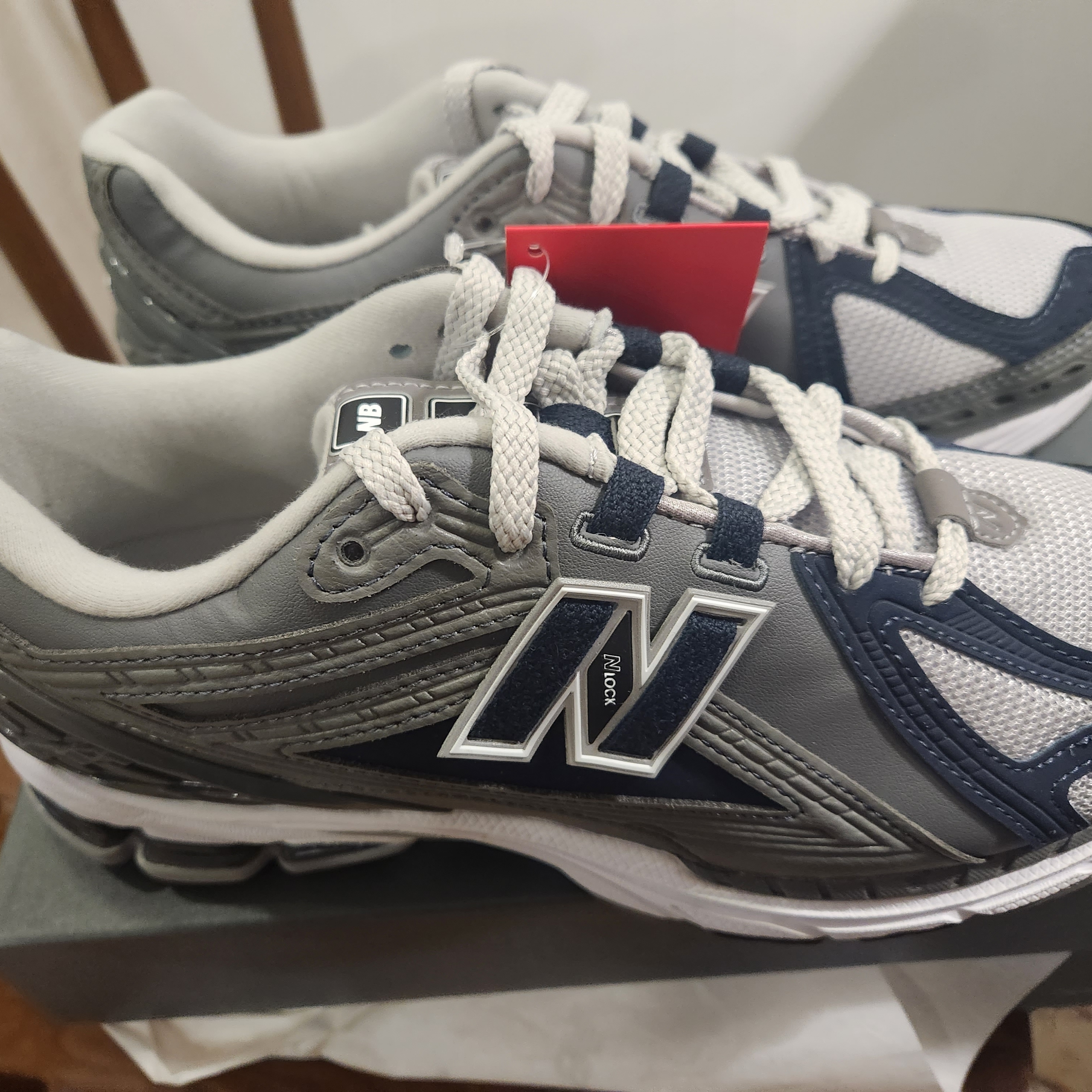 New Balance 1906R Grey 착용 스타일