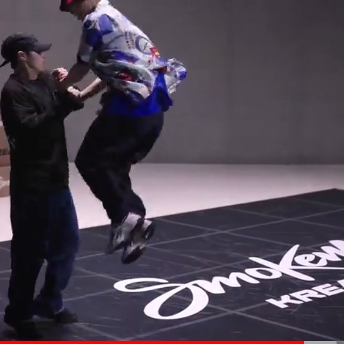 Supreme x Stone Island Stripe Hooded Sweatshirt Black - 22SS, Supreme x Nike ACG Belted Denim Pants Washed Blue - 22FW 착용 스타일 - 2