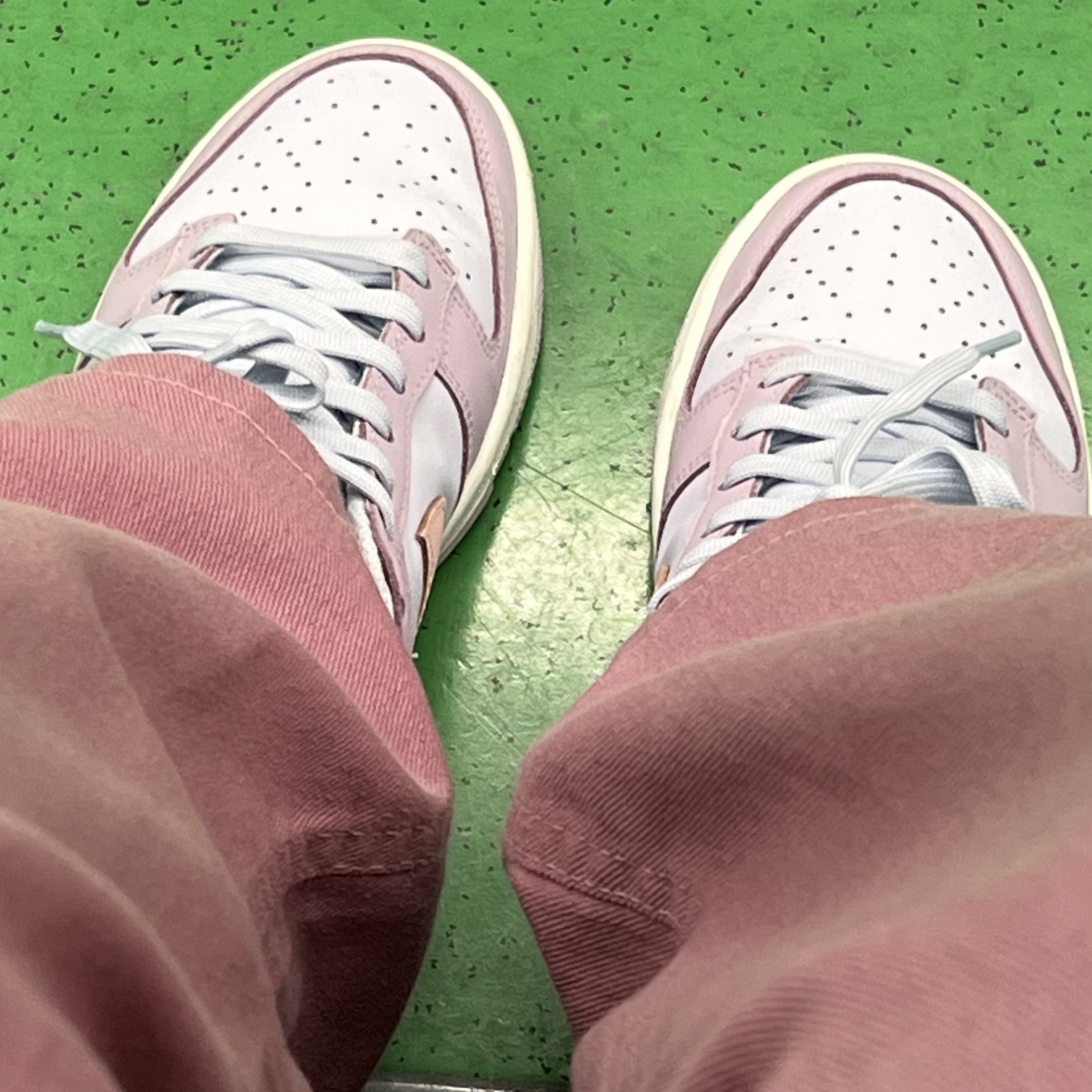 (W) Nike Dunk Low Atmosphere Pink 착용 스타일
