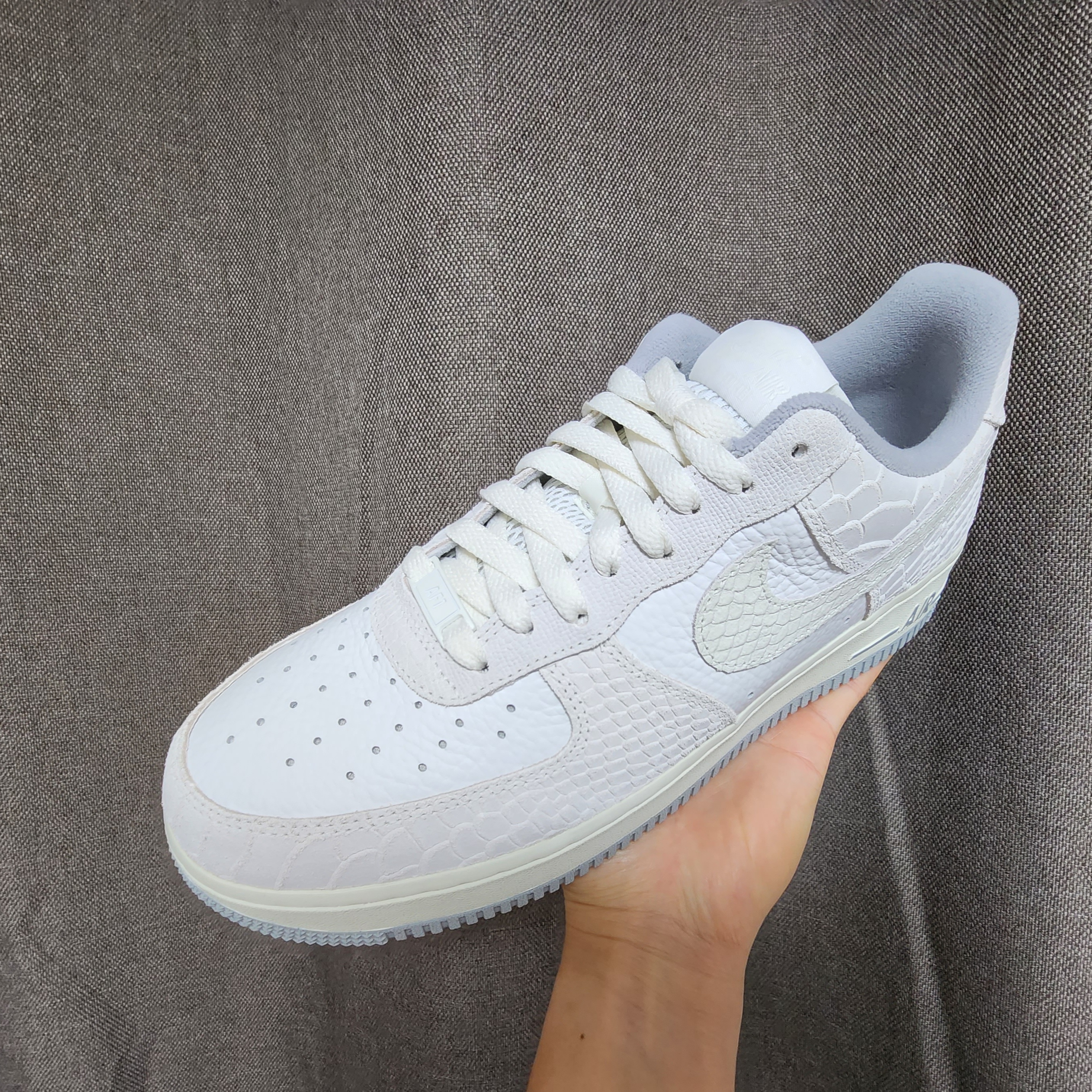 (W) Nike Air Force 1 Low '07 White Python 착용 스타일 - 2