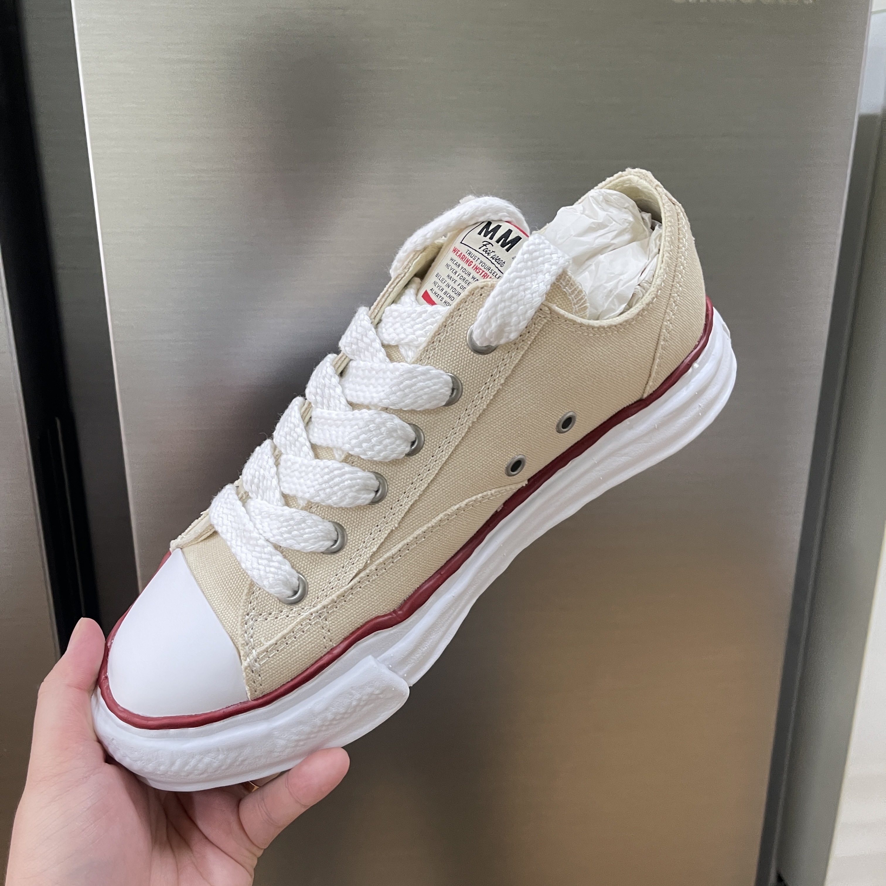 Maison Mihara Yasuhiro Peterson OG Sole Canvas Low-top Sneakers Natural 착용 스타일 - 4