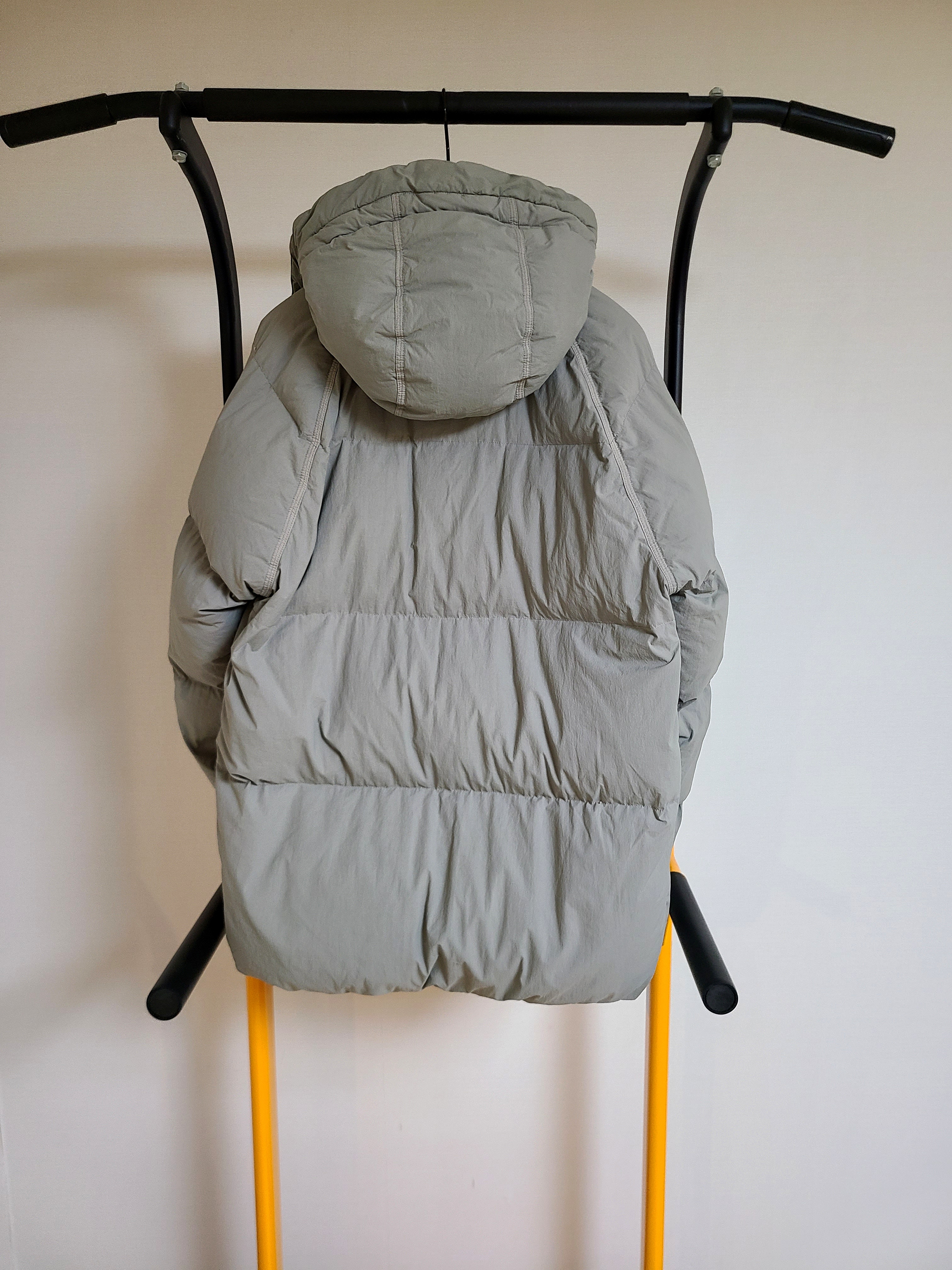 Ten C Artic Down Parka Grey 착용 스타일 - 5