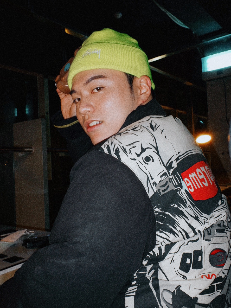Stussy Basic Cuff Beanie Limelight 착용 스타일 - 3