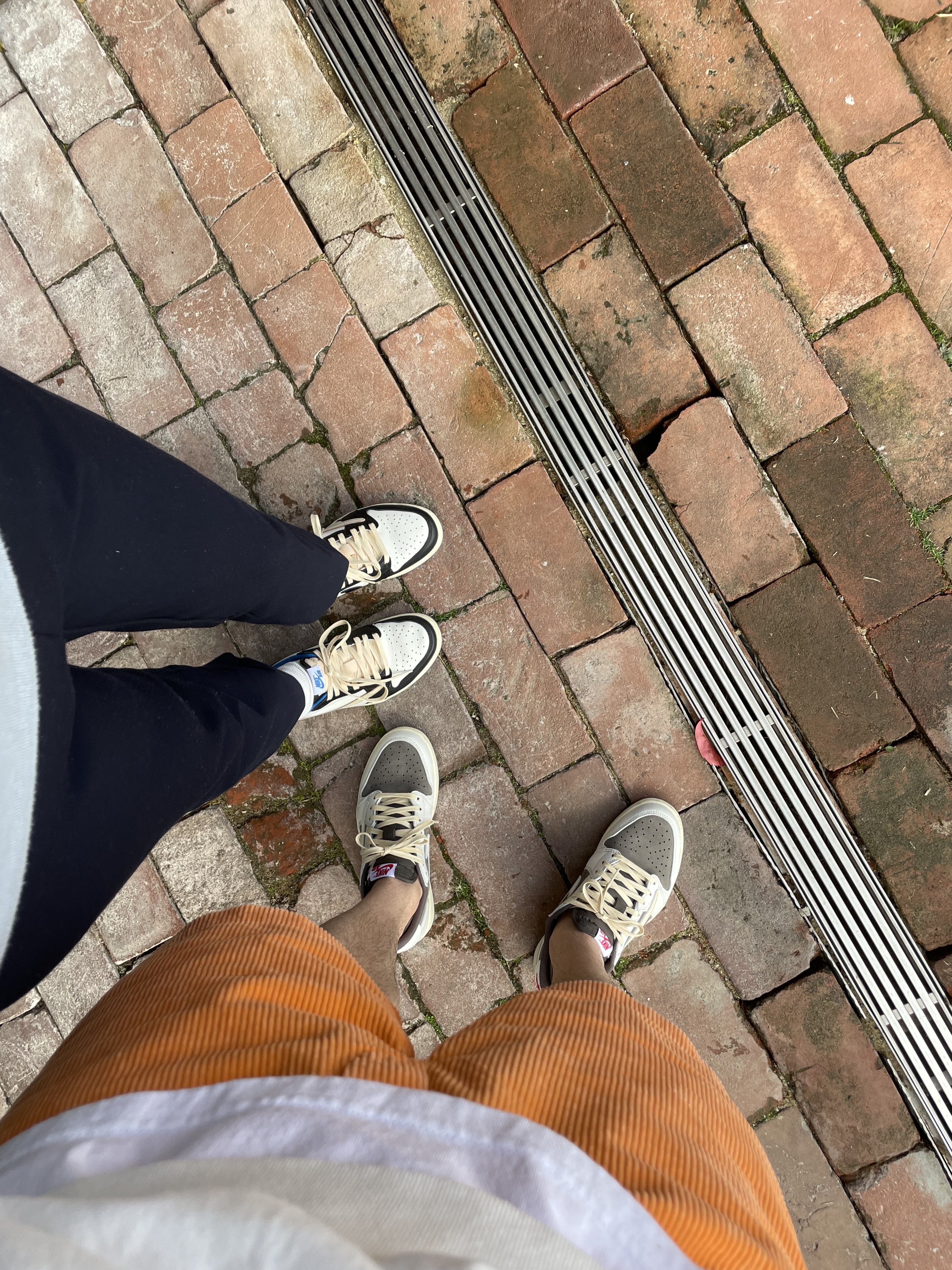 Jordan 1 x Travis Scott x Fragment Retro Low OG SP Military Blue, Jordan 1 x Travis Scott Retro Low OG SP Sail and Ridgerock 착용 스타일 - 1