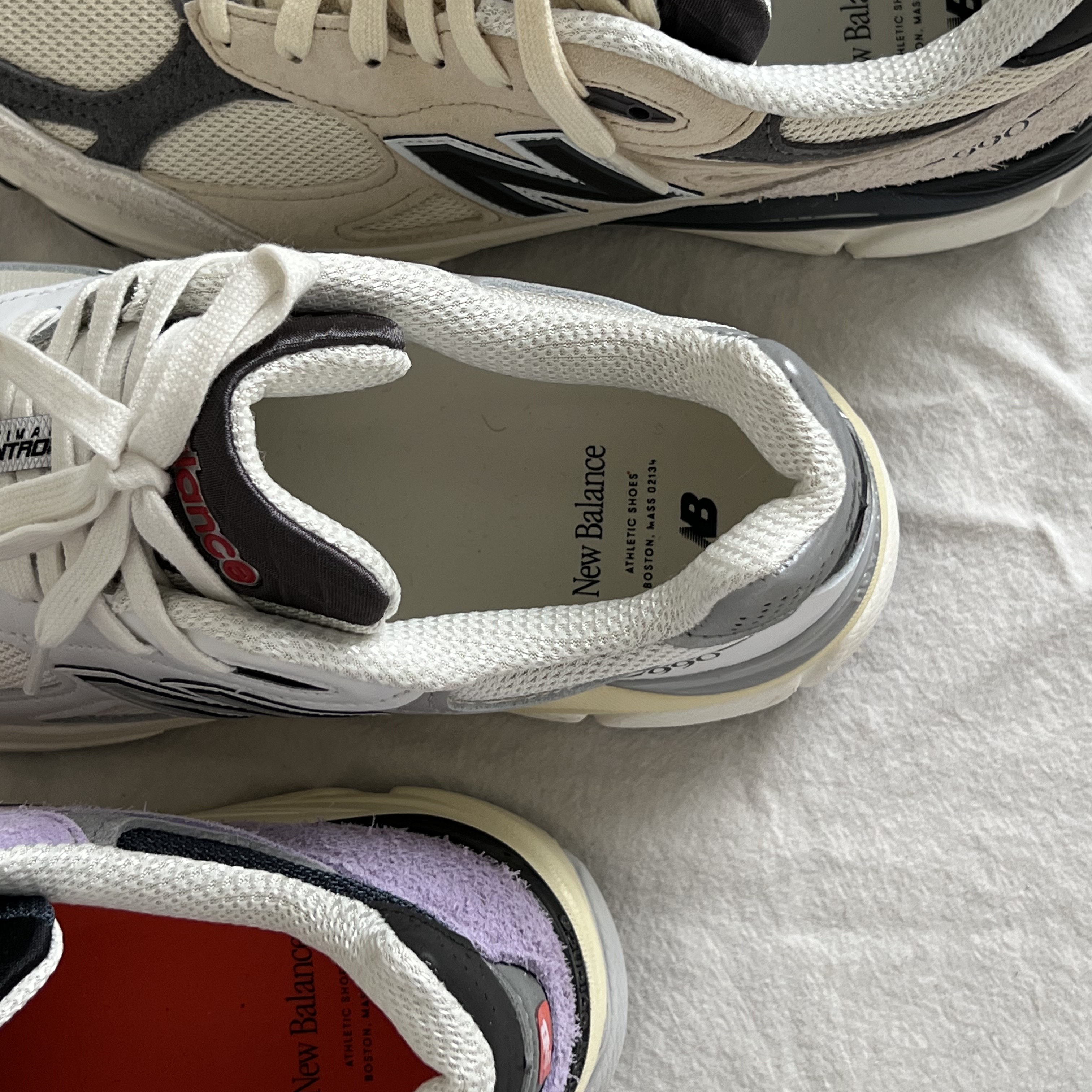 New Balance 990v3 Made in USA Raw Amethyst, New Balance 990v3 Made in USA Sea Salt 착용 스타일 - 3