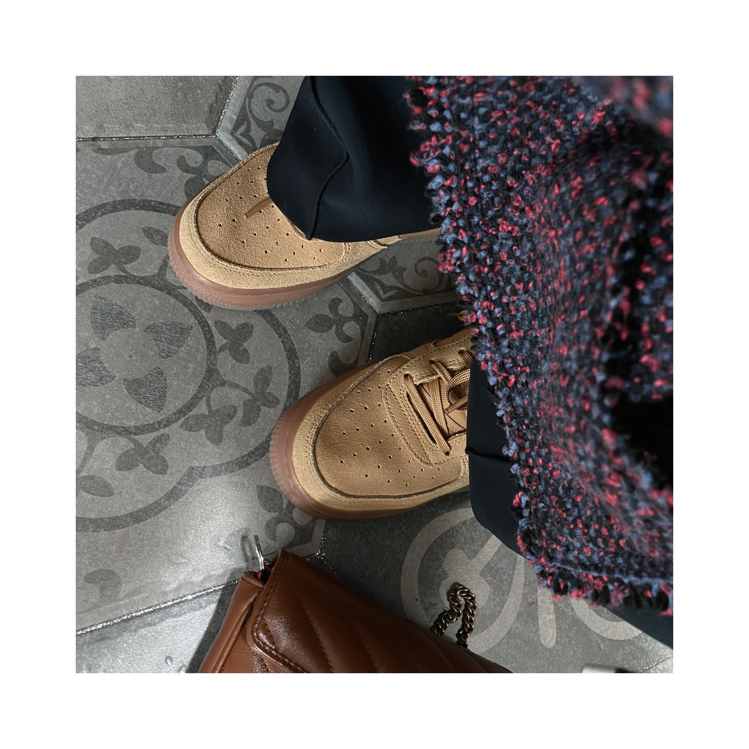 (GS) Nike Air Force 1 LV8 3 Wheat 착용 스타일 - 2